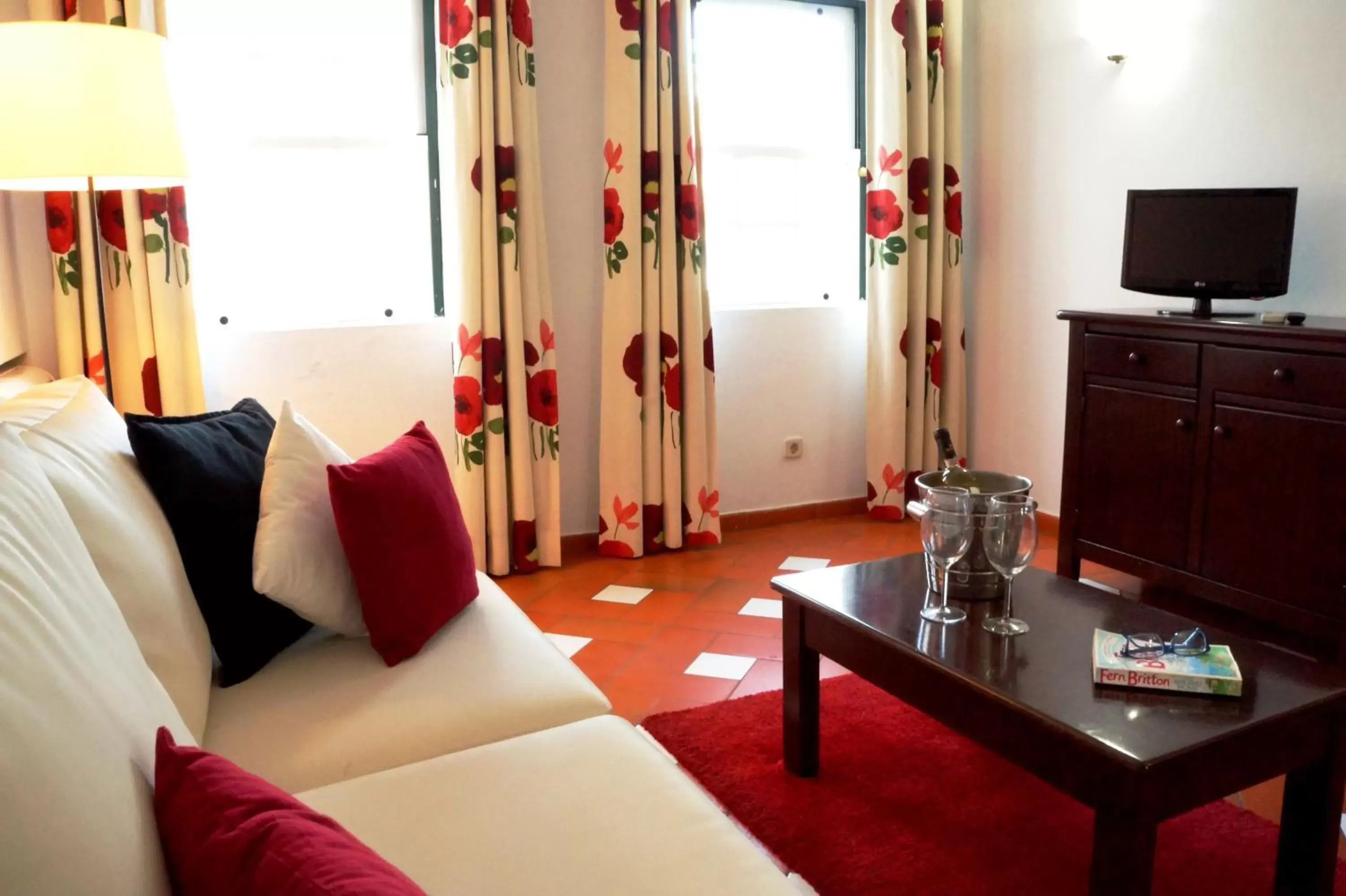 Living room, Seating Area in Baluarte da Vila Apartments