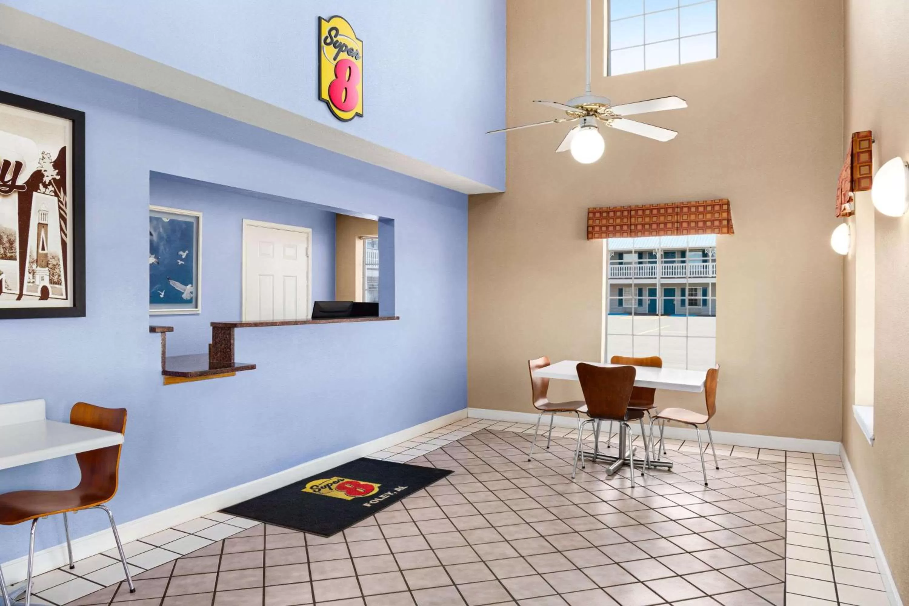 Lobby or reception in Super 8 by Wyndham Foley