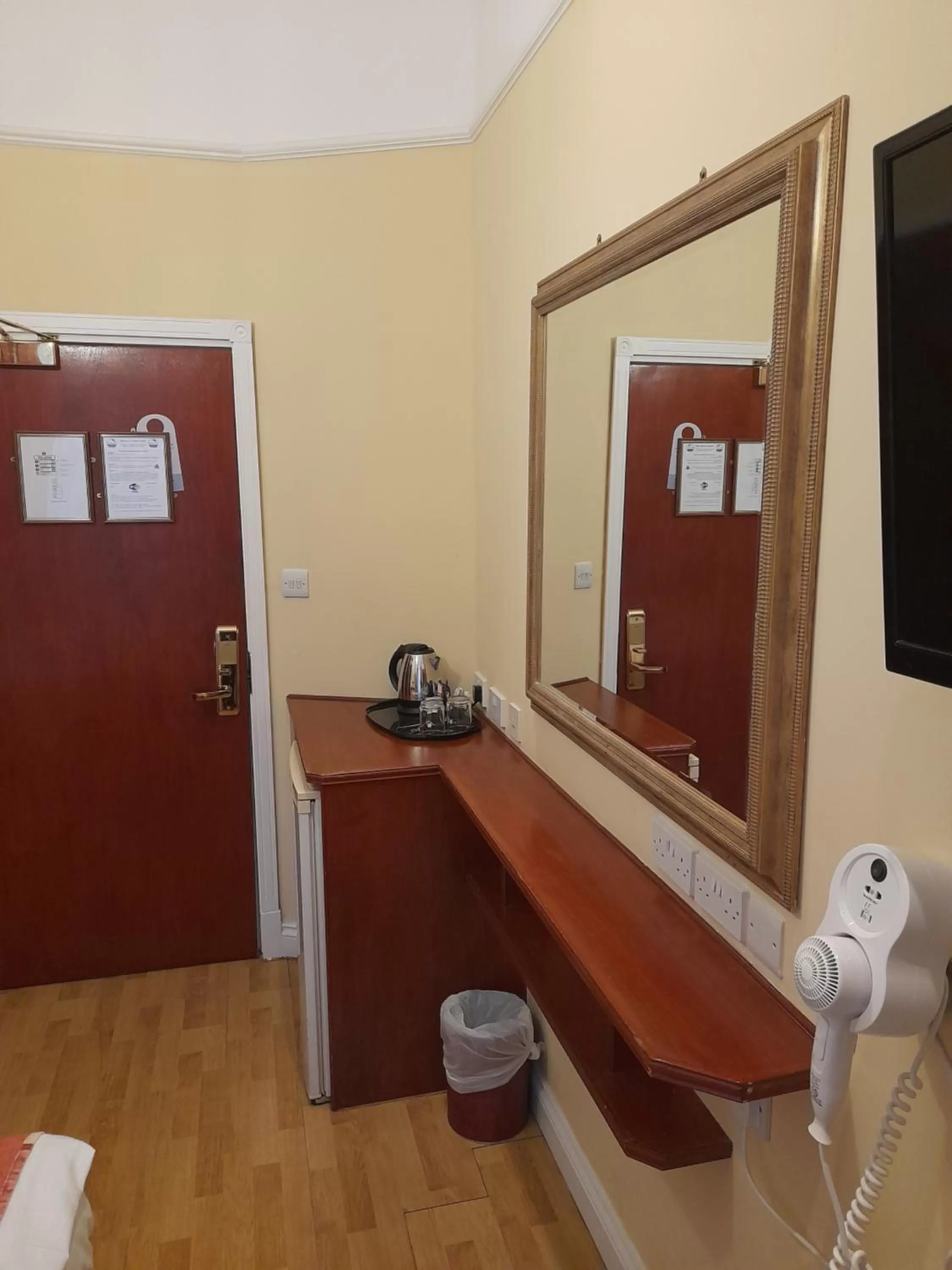 heating in Dolphin Hotel