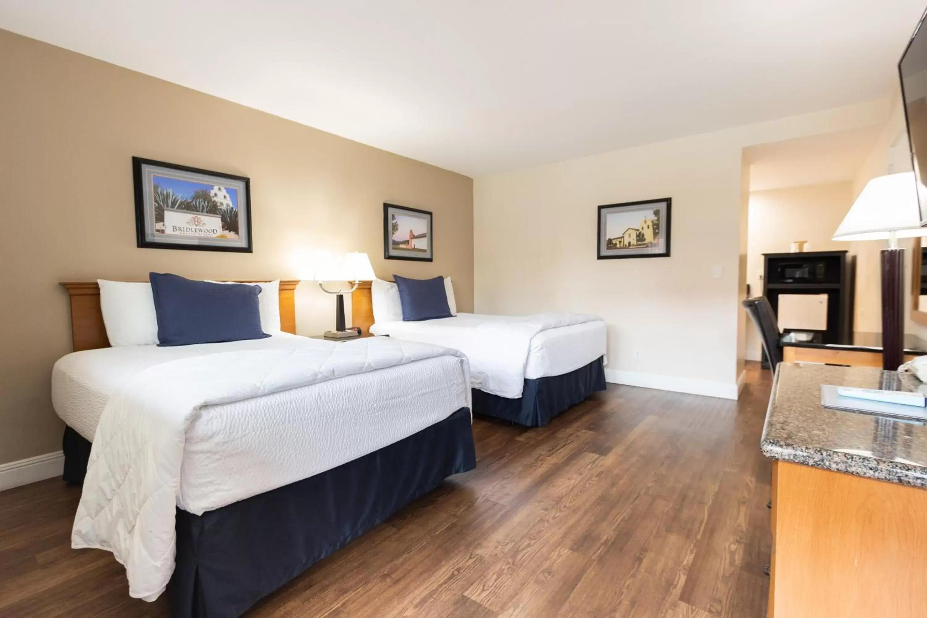 Bedroom in King Frederik Inn