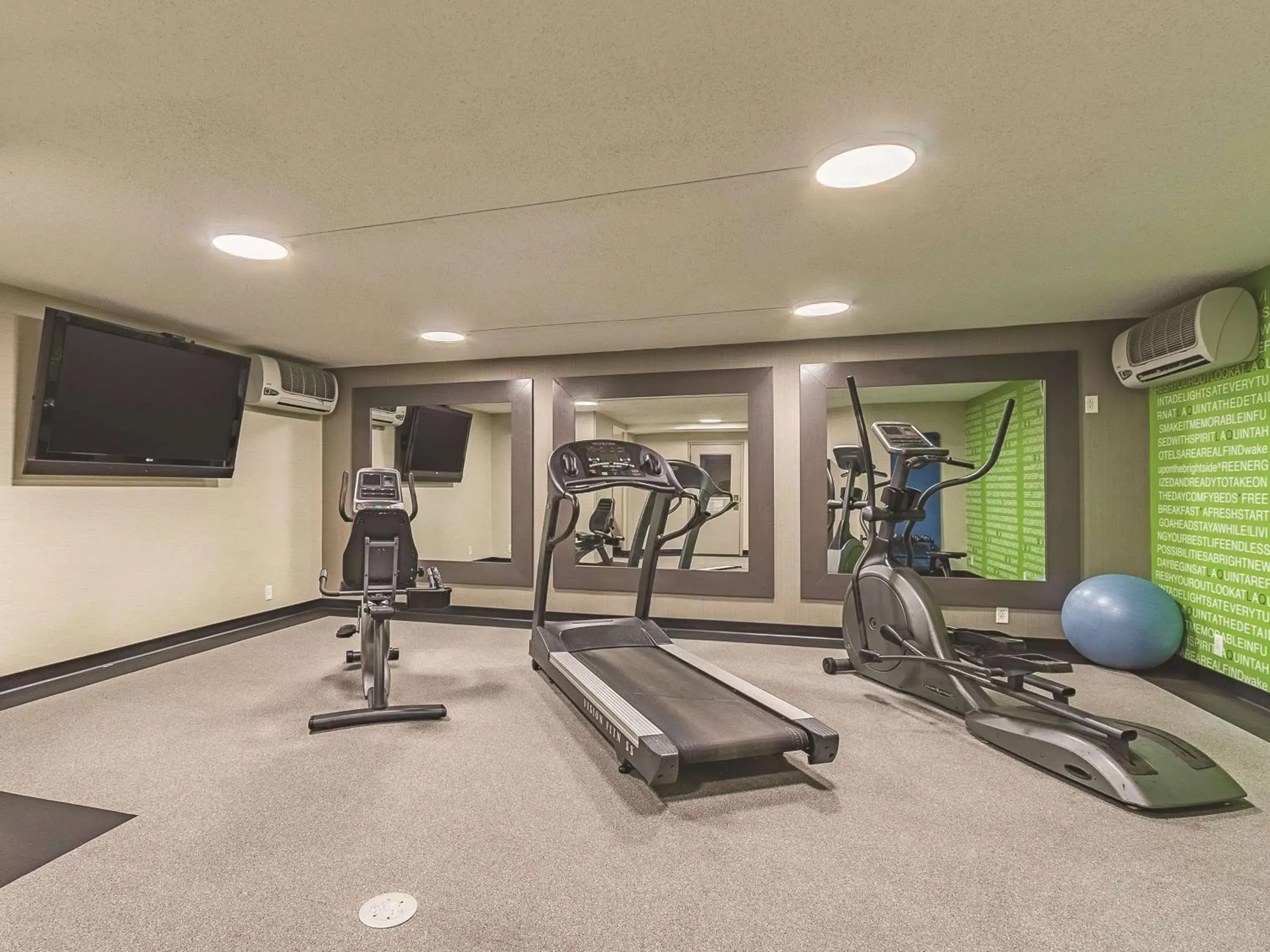 Fitness centre/facilities, Fitness Center/Facilities in La Quinta by Wyndham Cleveland Airport West