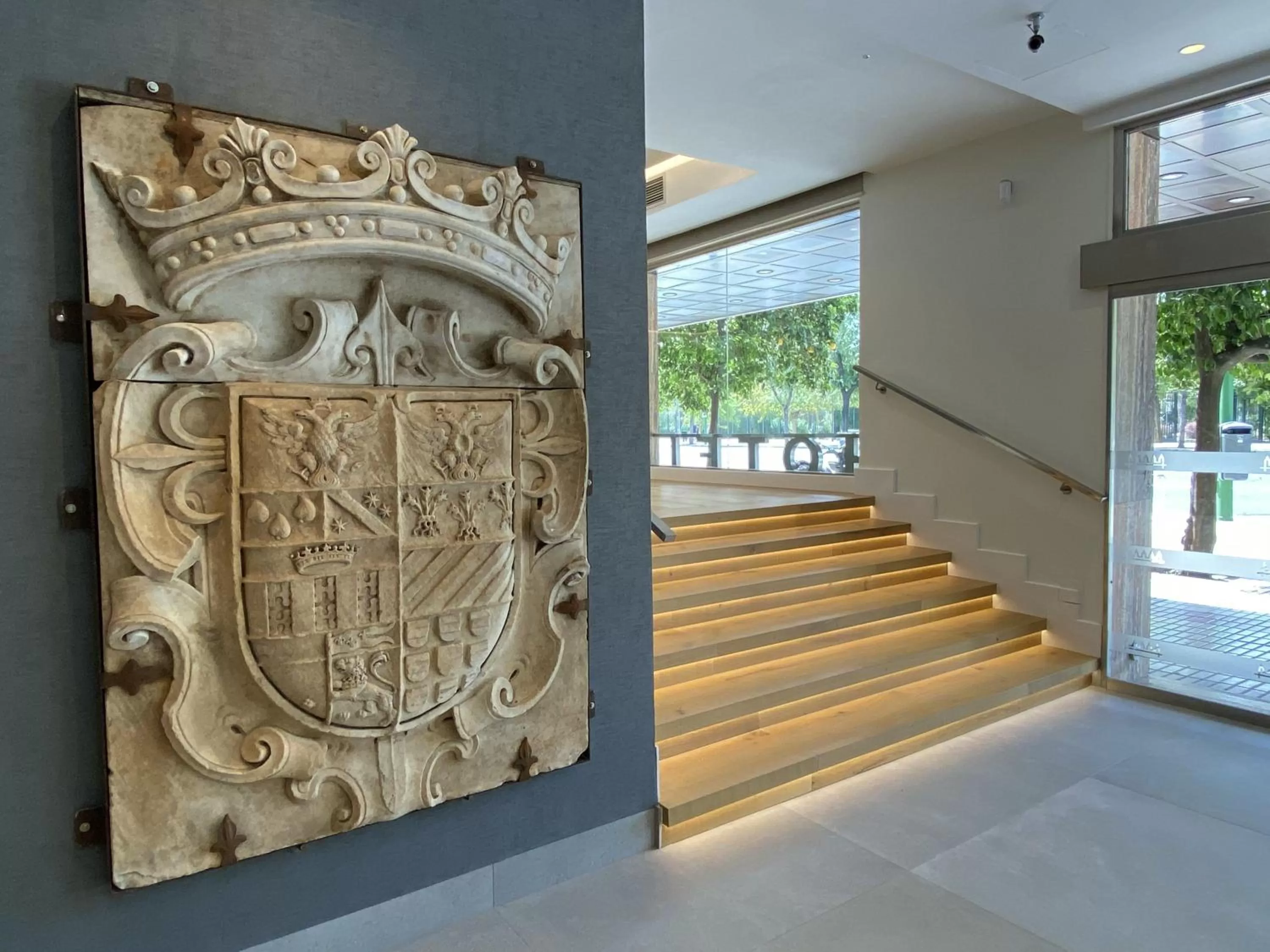 Facade/entrance in Hotel Alcázar