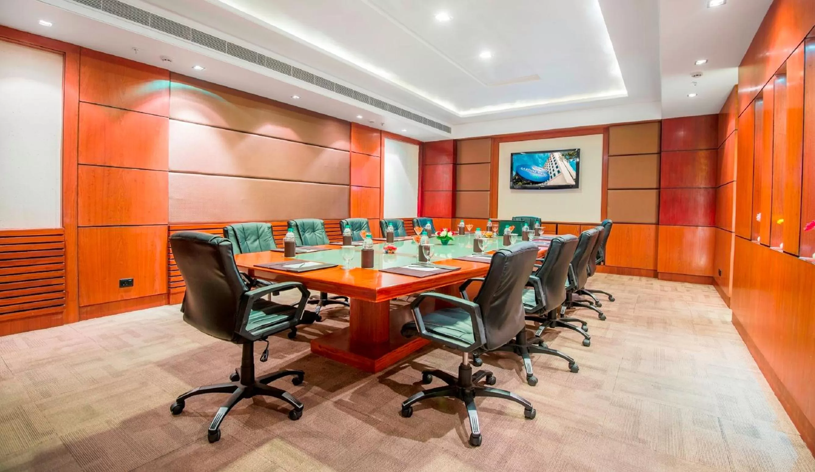 Meeting/conference room in Sarovar Portico Jaipur