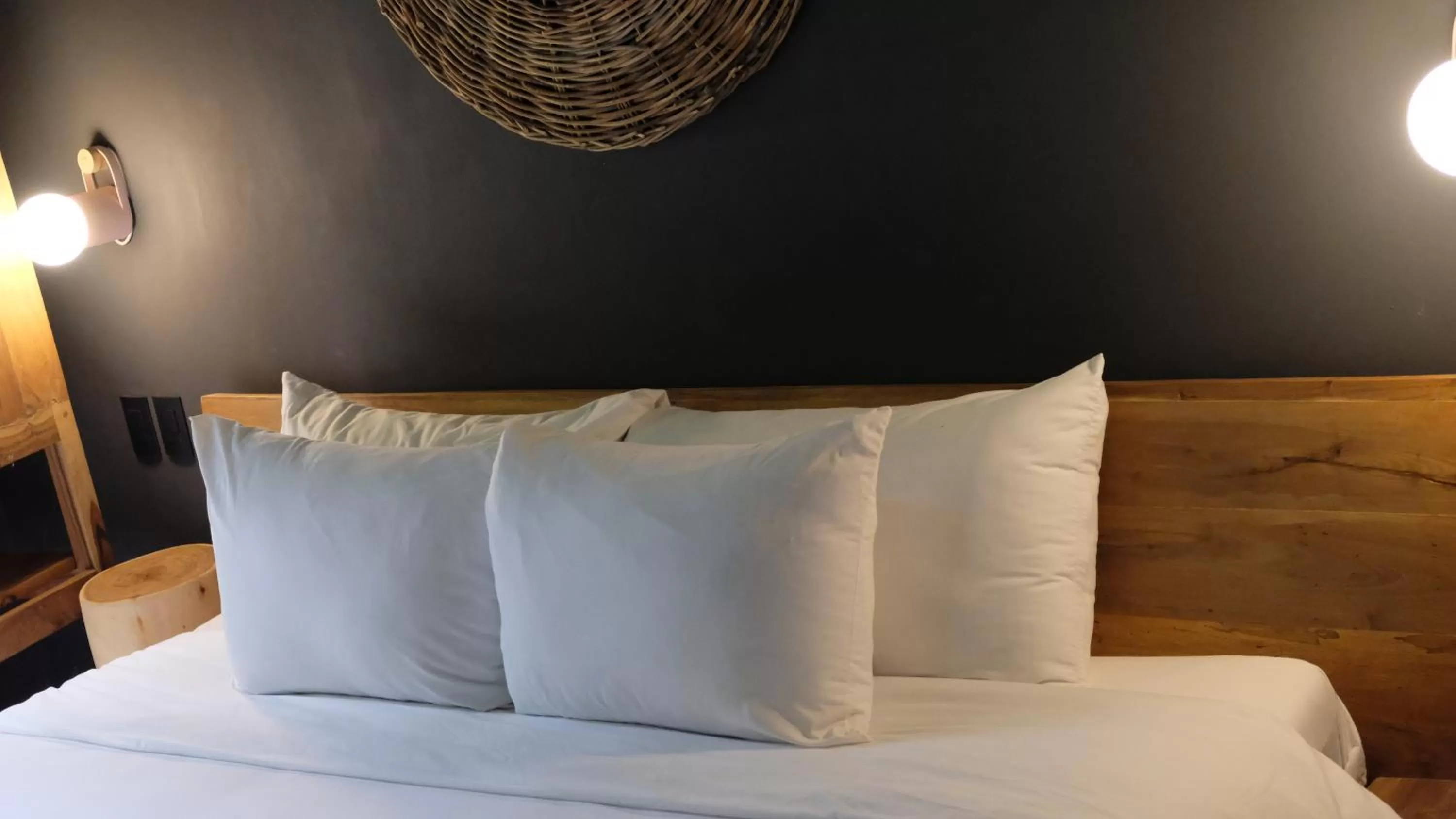 Bed in Loba Tulum Male Only