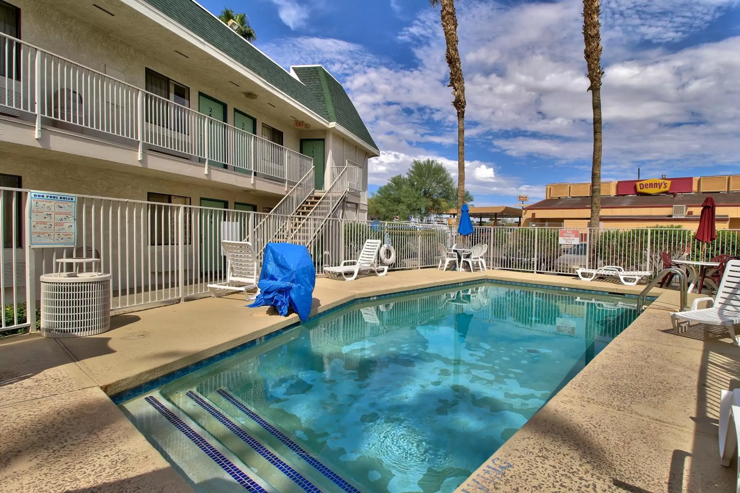 Swimming Pool in Motel 6-Yuma, AZ - East