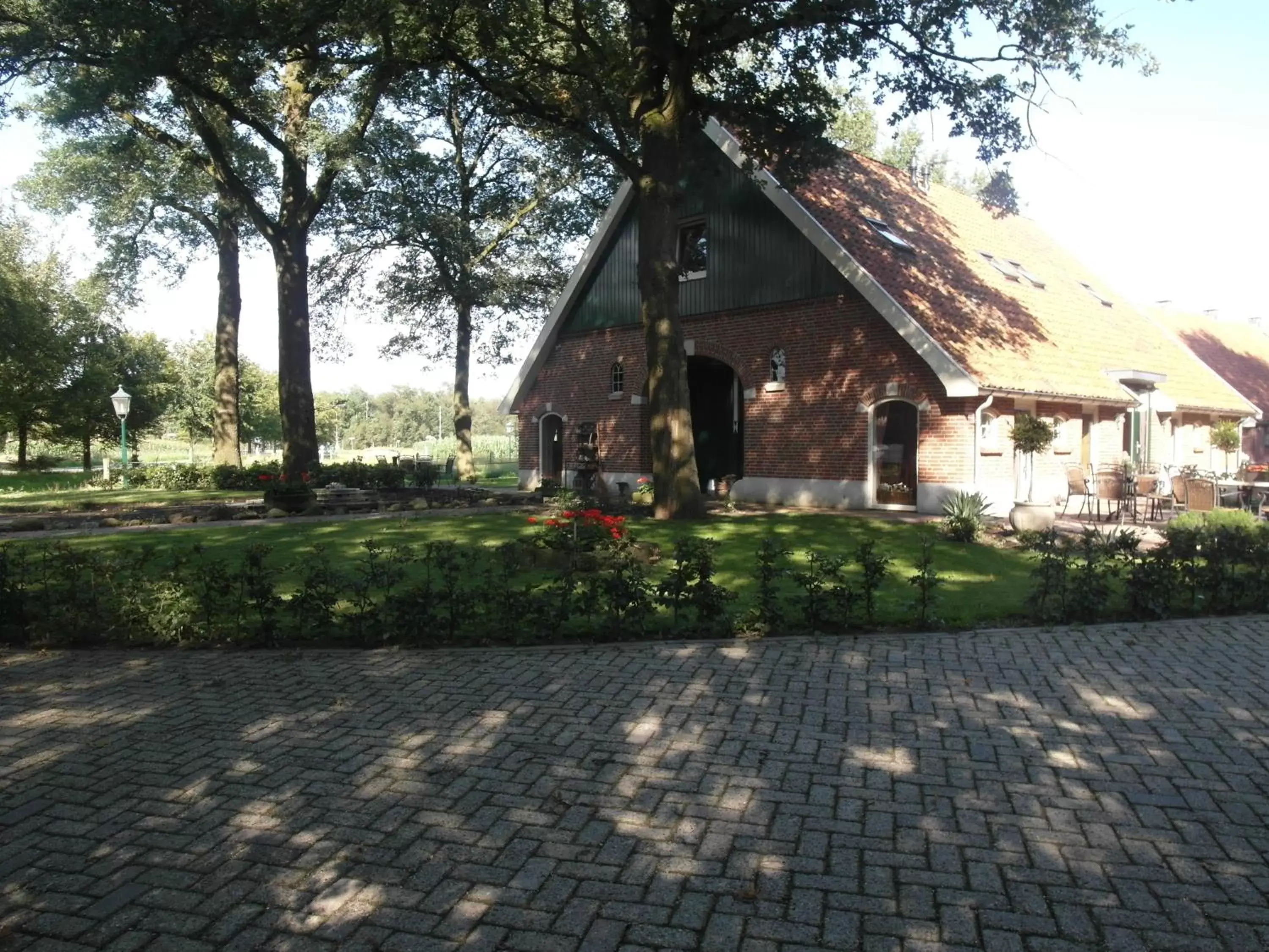 Facade/entrance, Property Building in B&B De Pepper