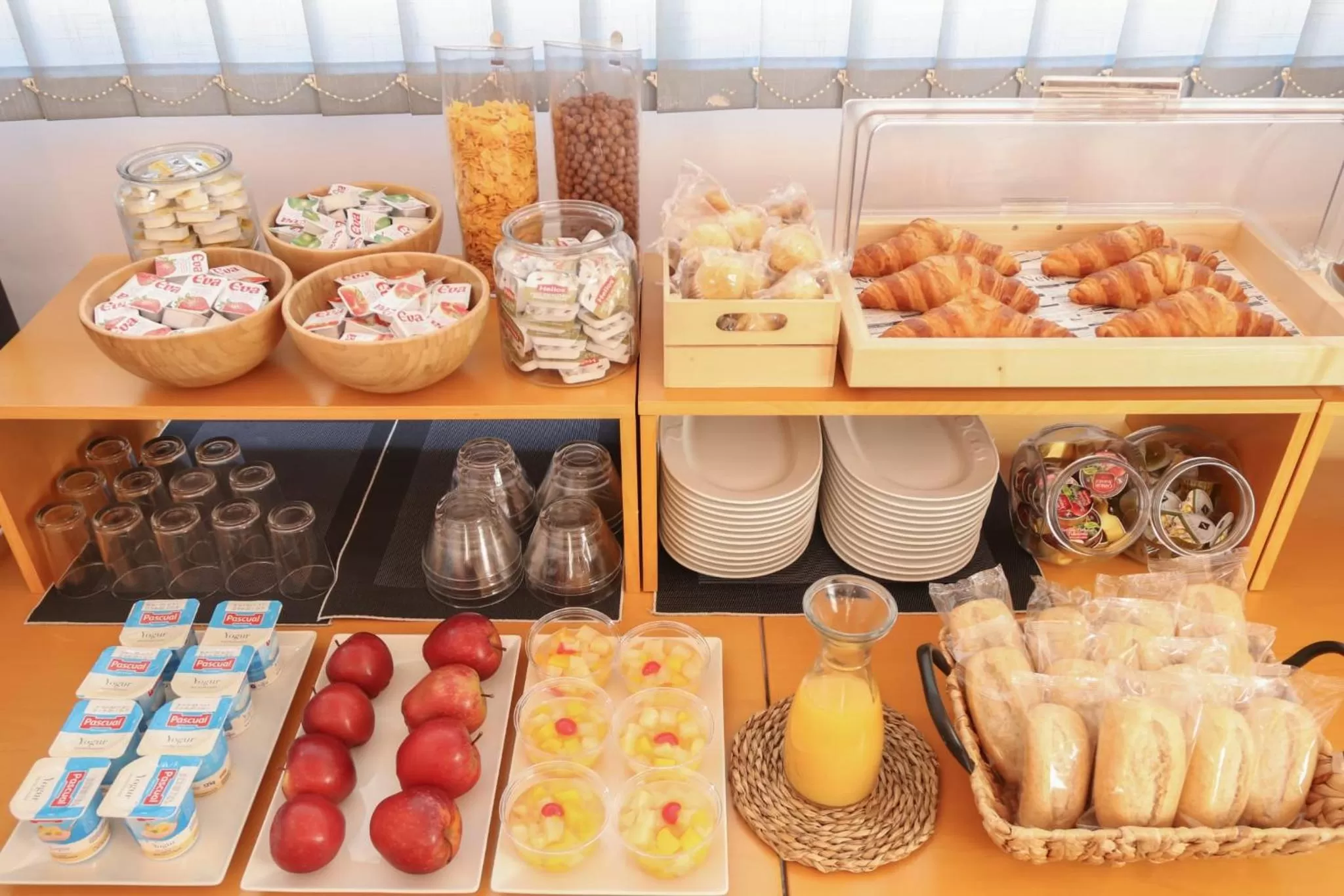 Continental breakfast in La City Estación