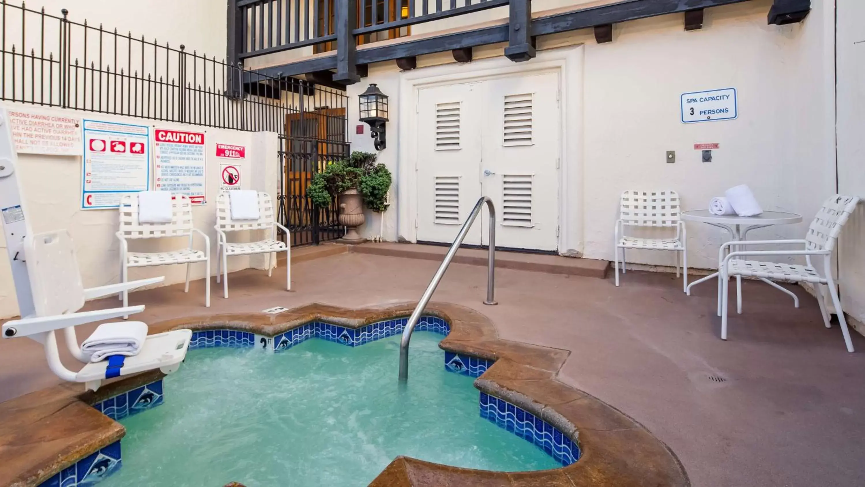 Spa and wellness centre/facilities, Swimming Pool in Best Western Plus Carpinteria Inn