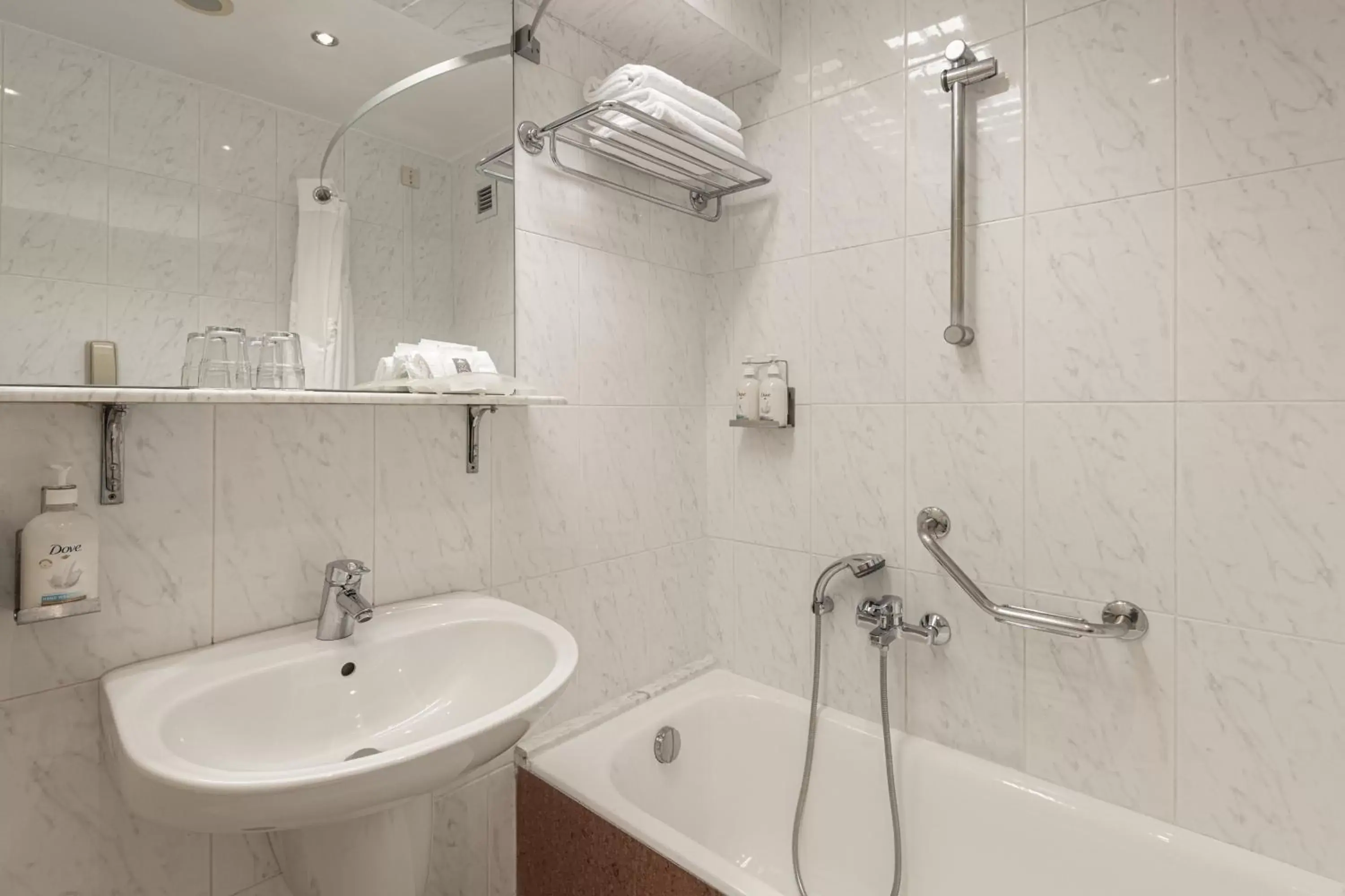Bathroom in Holiday Inn Thessaloniki, an IHG Hotel