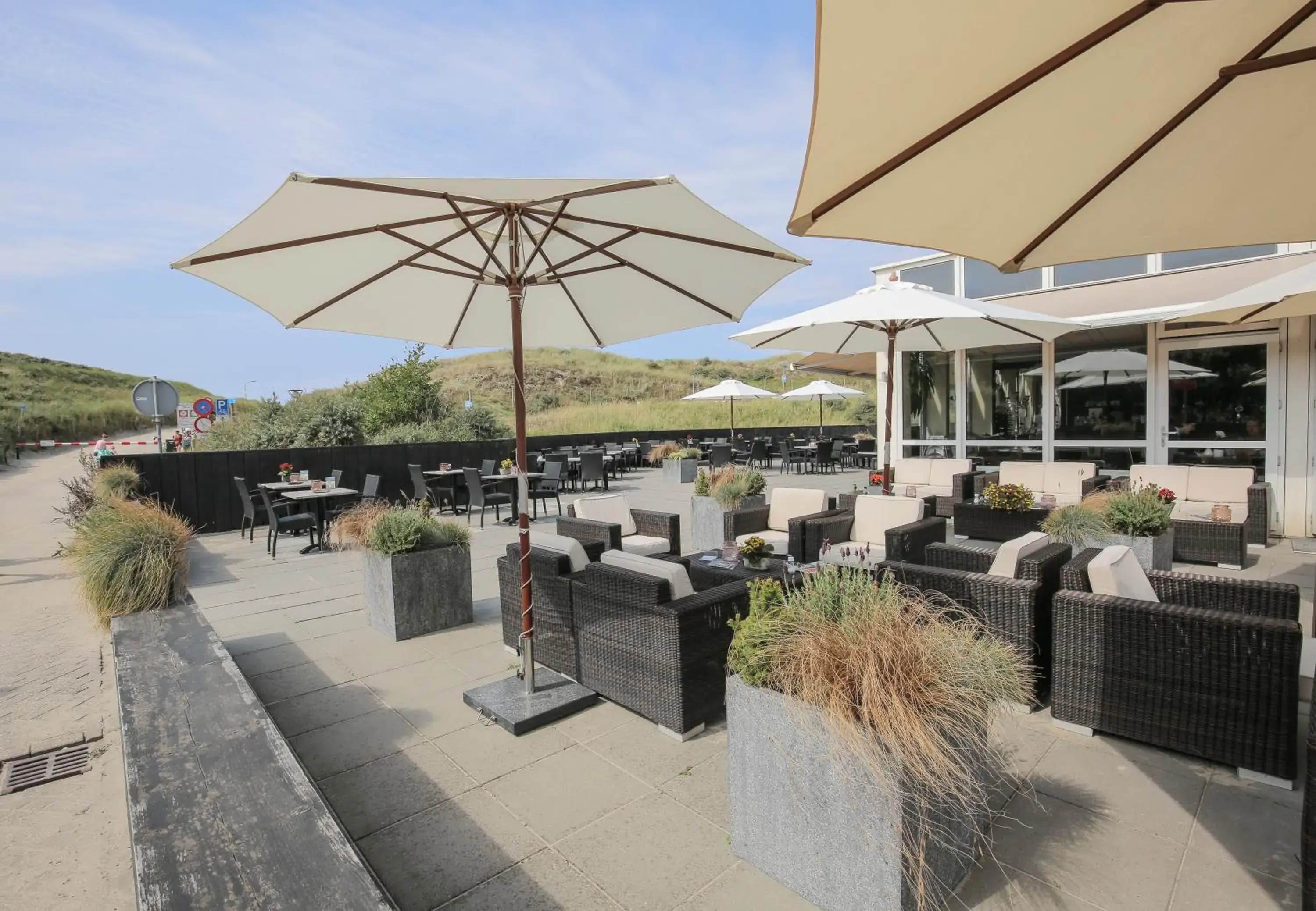 Balcony/Terrace in Fletcher Hotel Restaurant Zeeduin Balcony/Terrace in Fletcher Hotel Restaurant Zeeduin