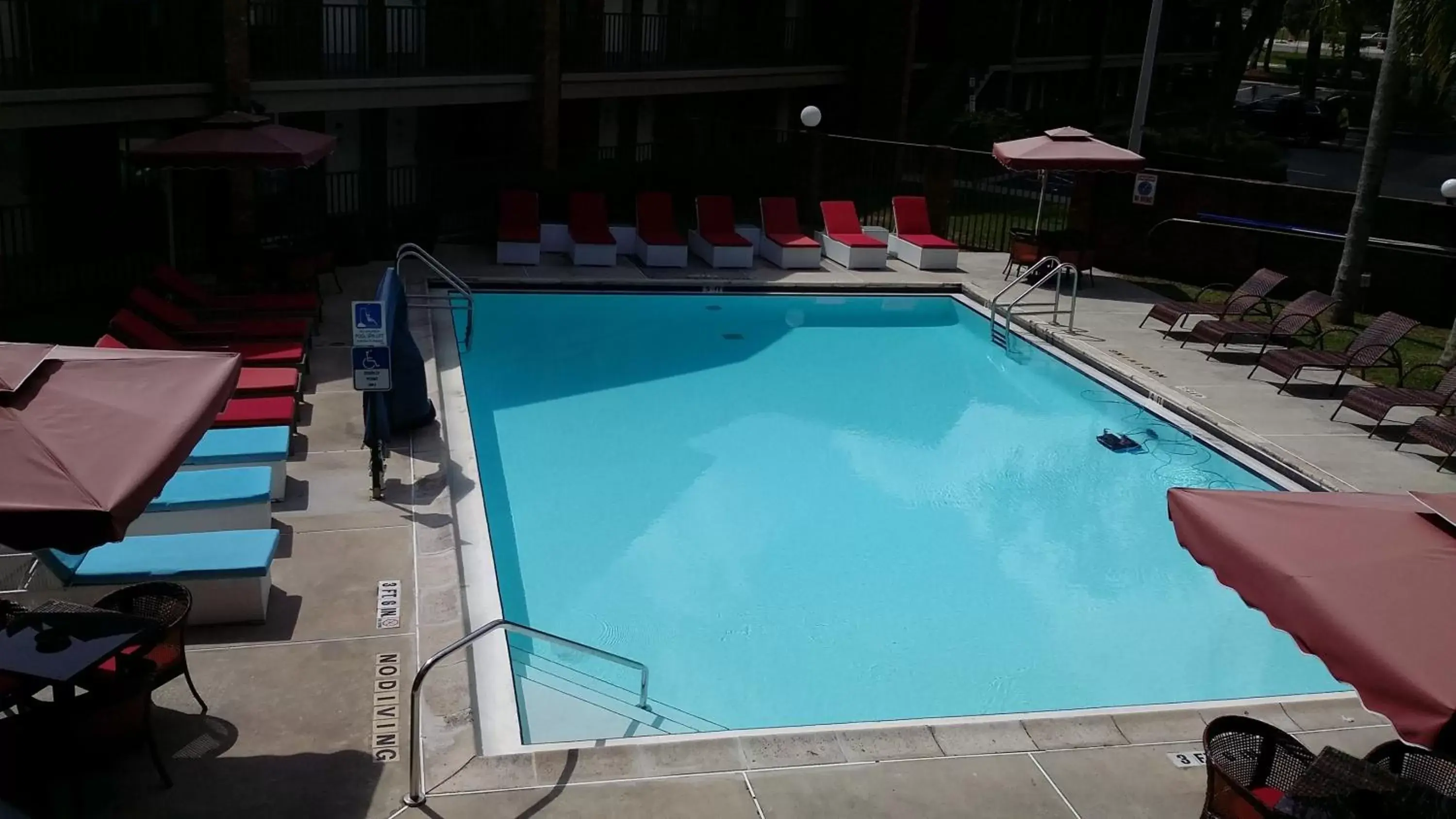 Swimming pool, Pool View in Ramada by Wyndham Temple Terrace/Tampa North