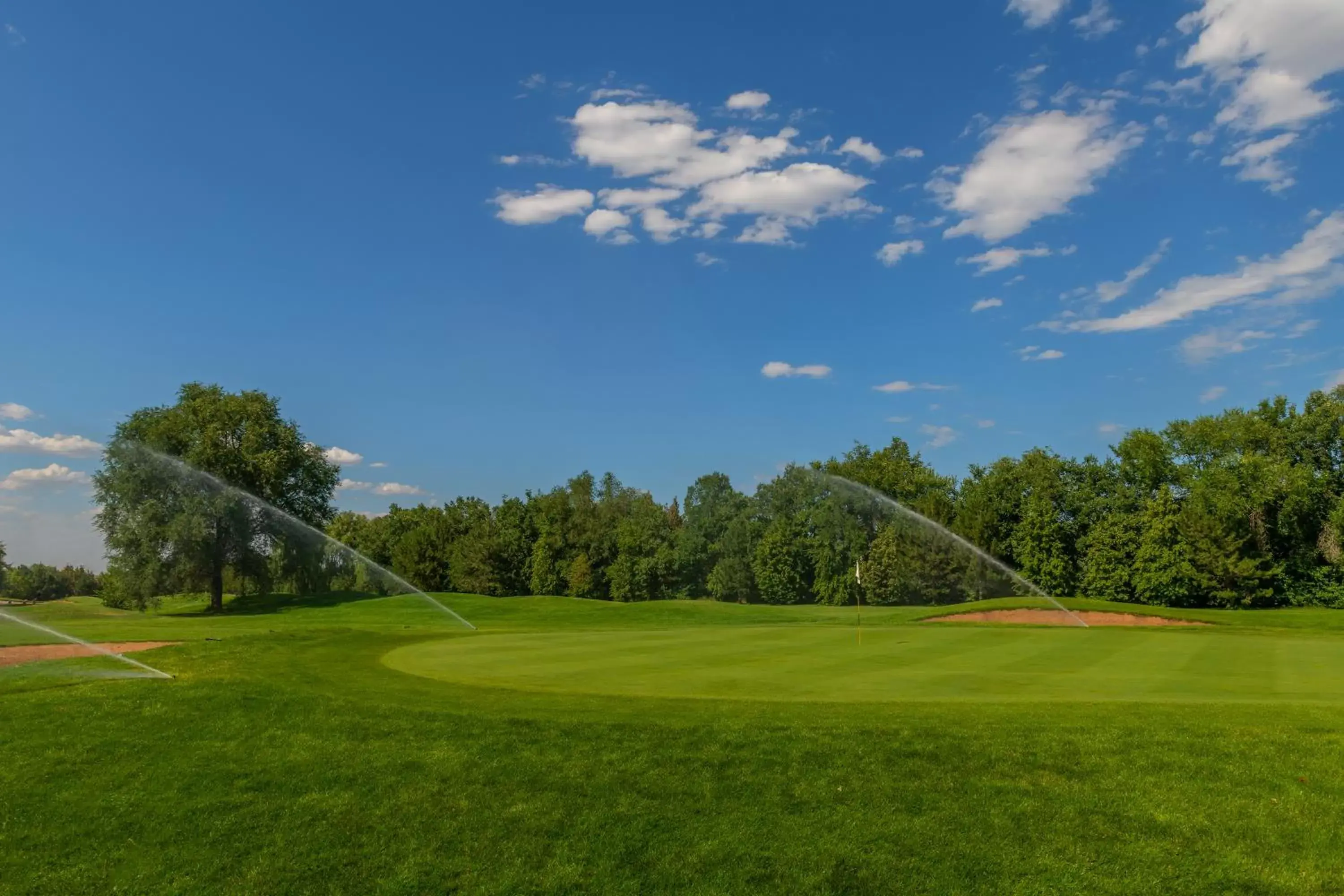 Golfcourse, Golf in Swissôtel Wellness Resort Alatau Almaty