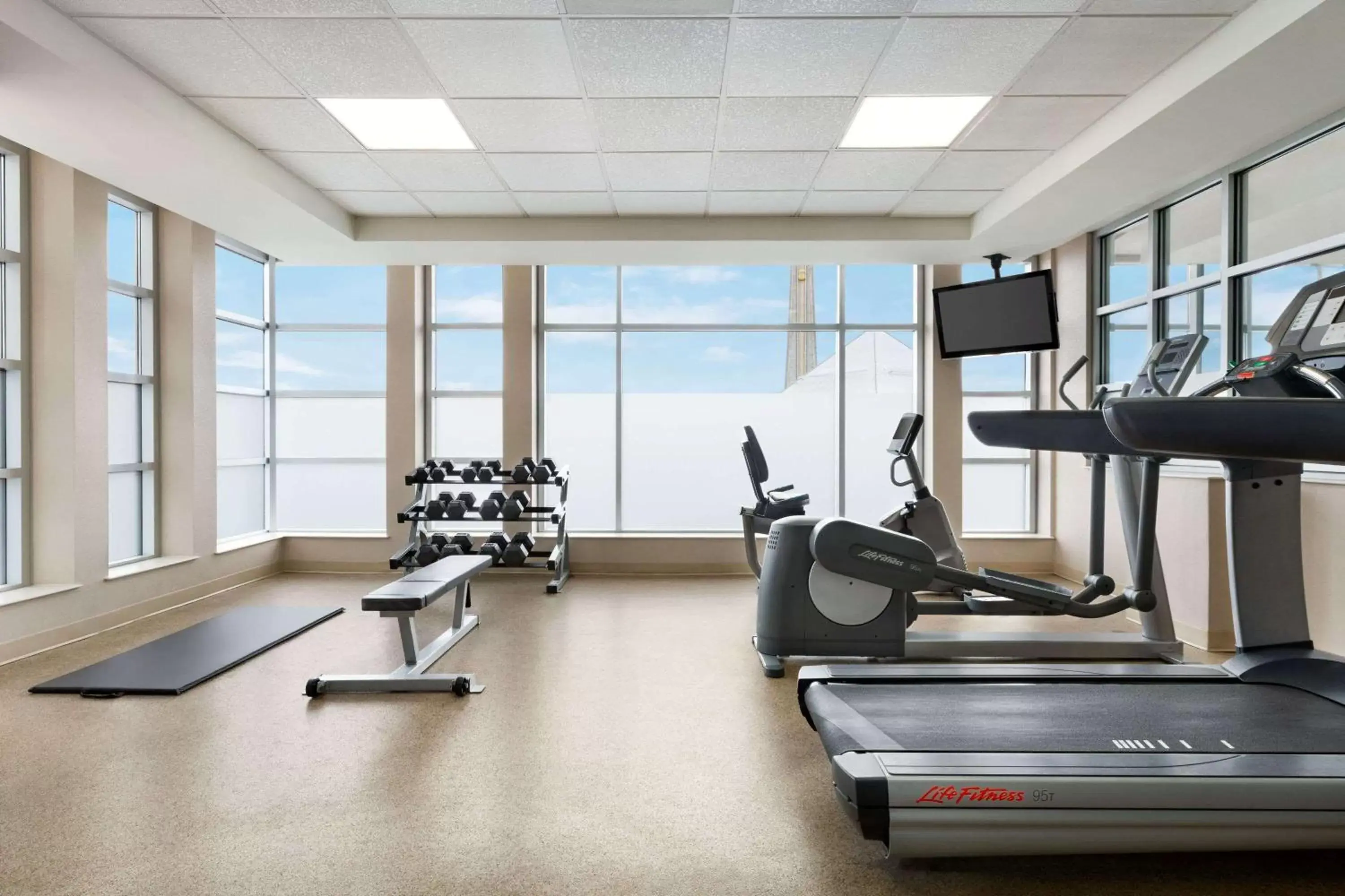 Fitness centre/facilities, Fitness Center/Facilities in Wyndham Garden Niagara Falls Fallsview