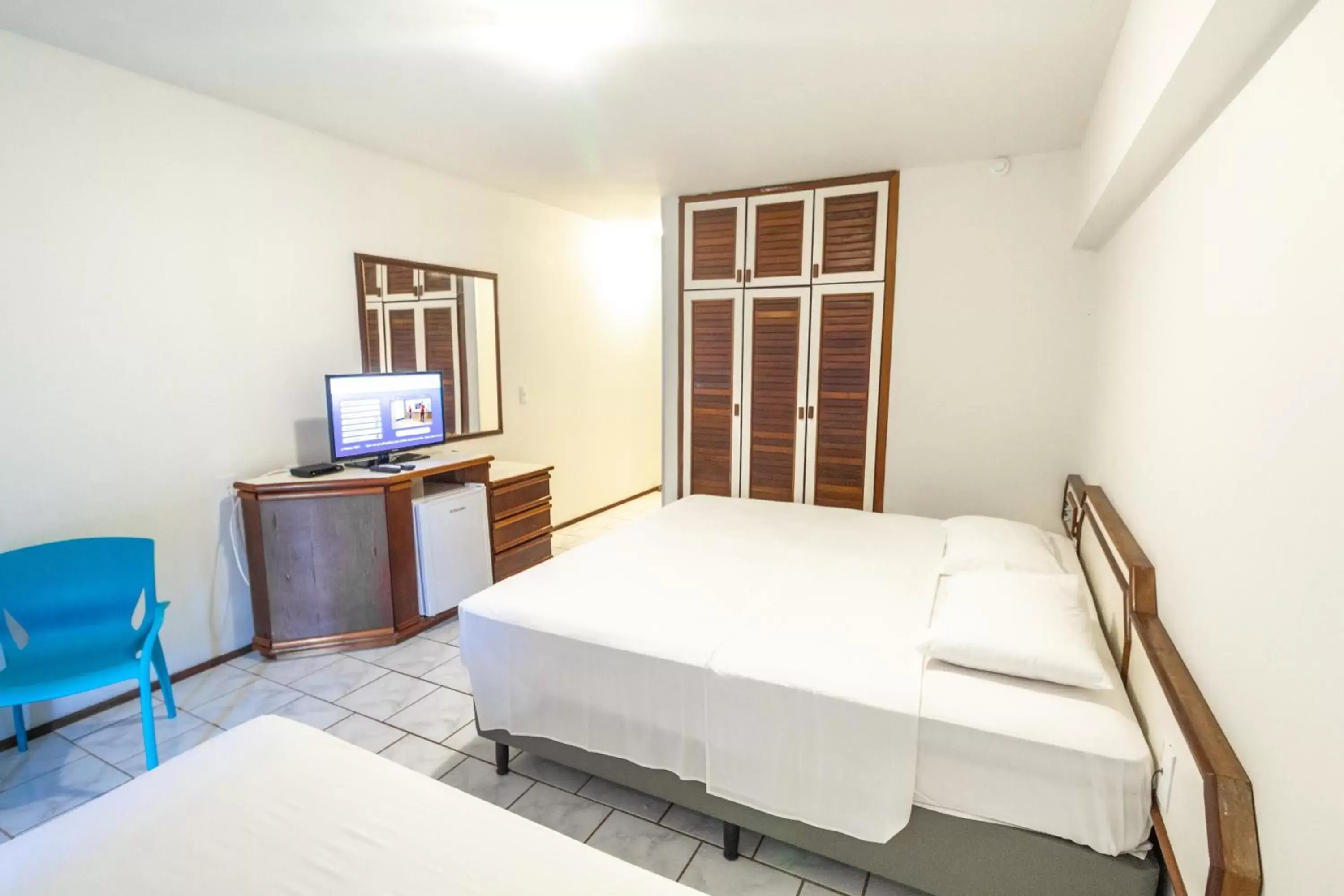 Family Room with Pool View in Hotel Porto Sol Beach