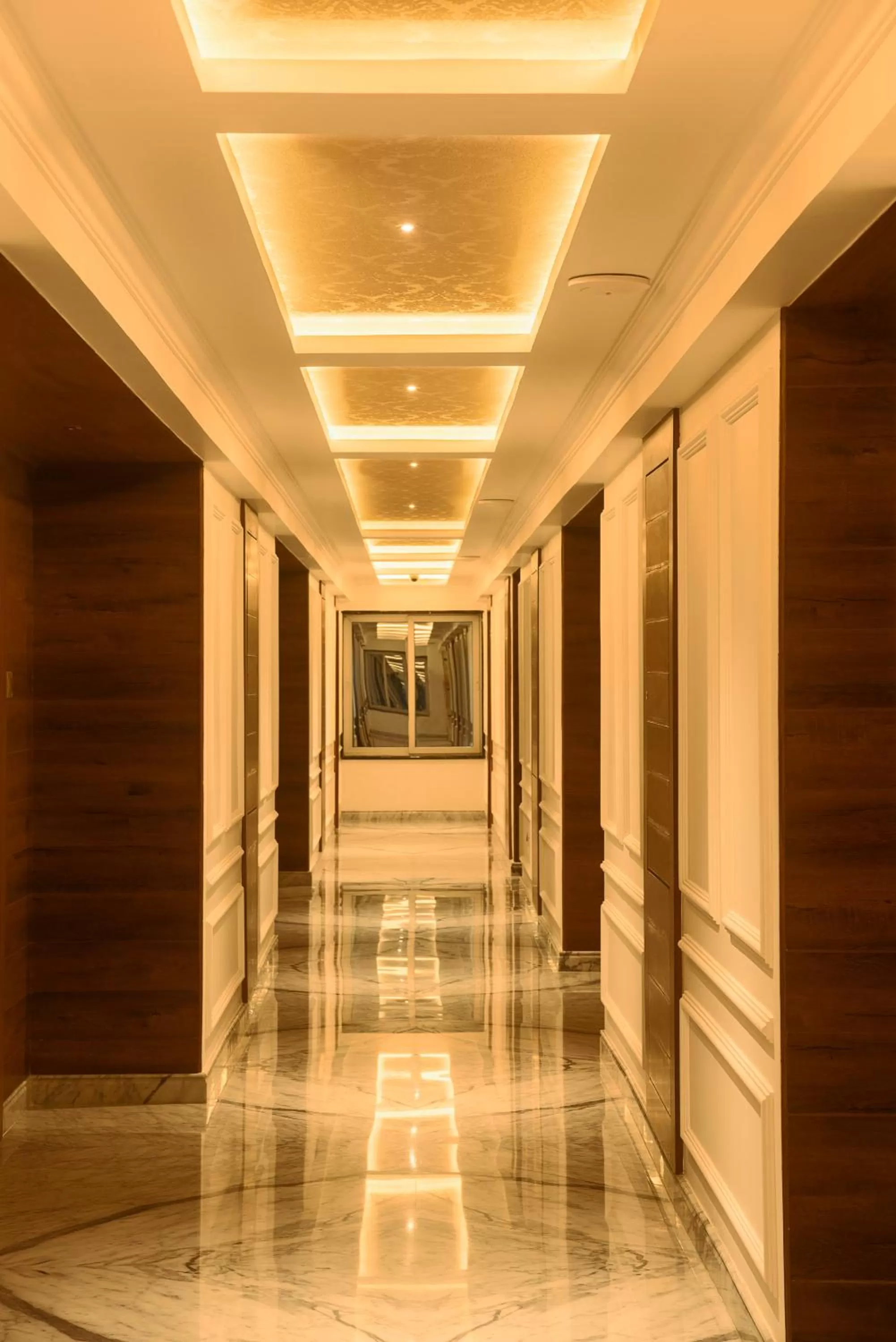 Other in White Lotus Hotel