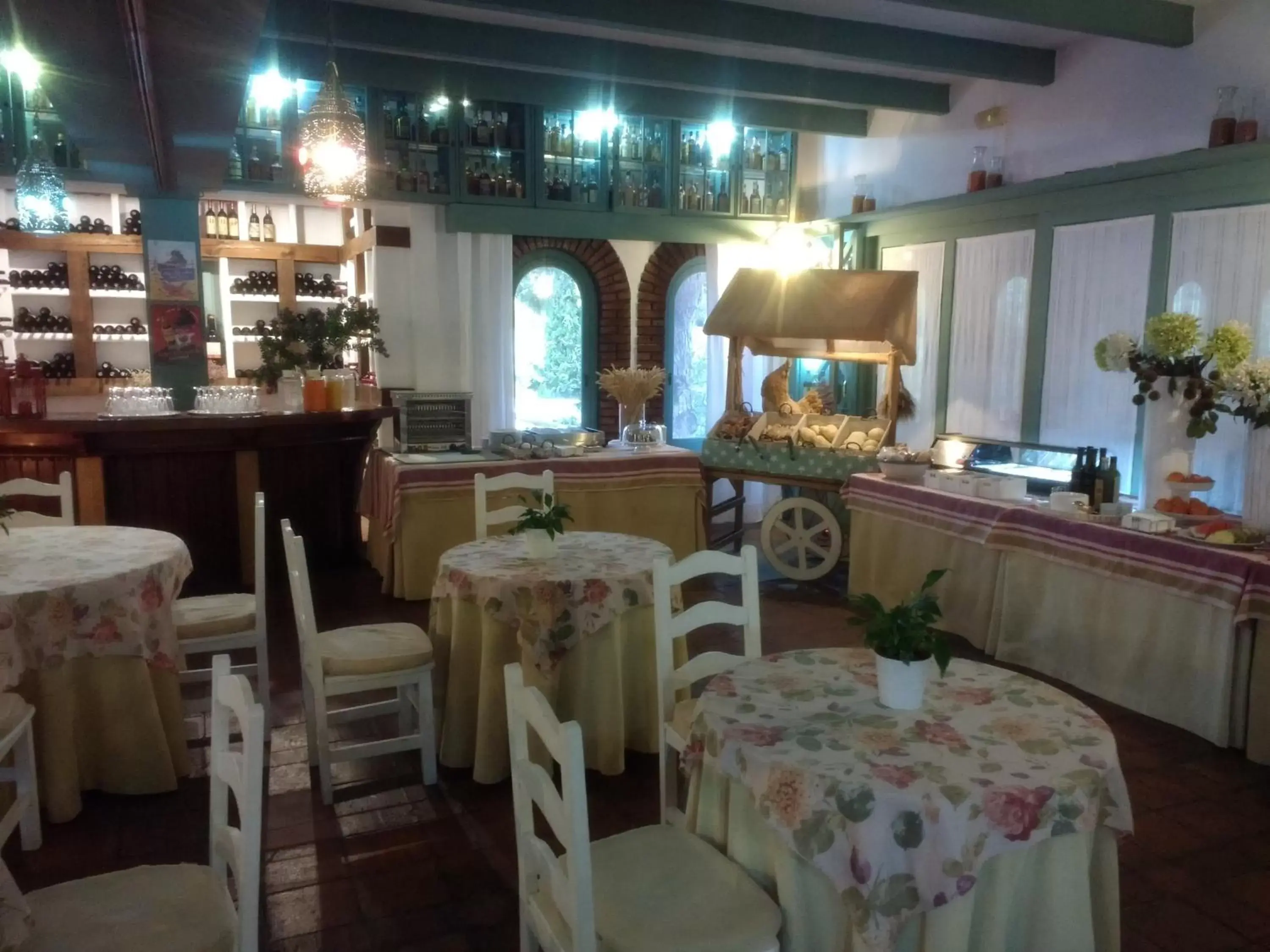 Buffet breakfast, Restaurant/Places to Eat in Mesón de Sancho