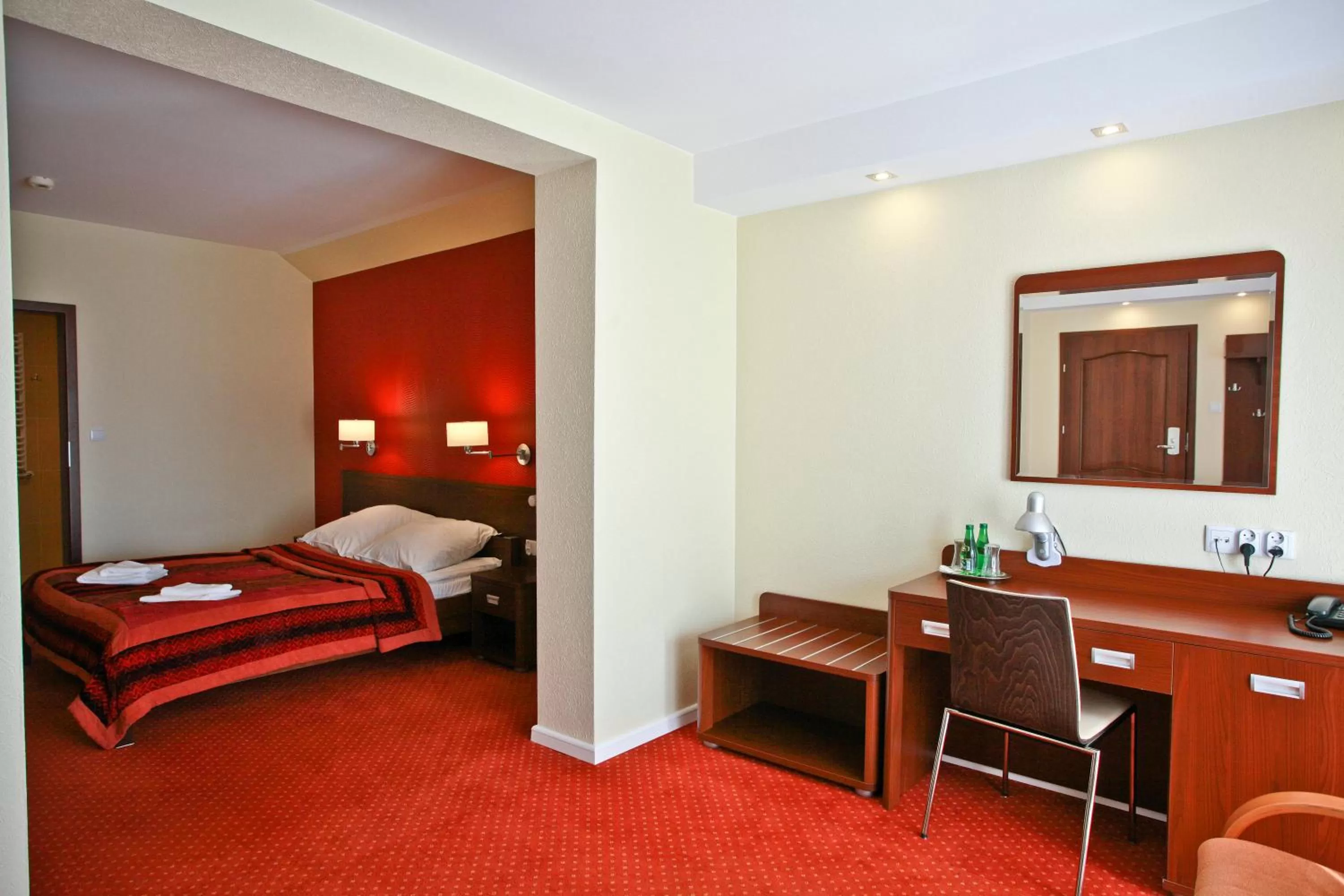 Photo of the whole room, Bed in Hotel Chabrowy Dworek