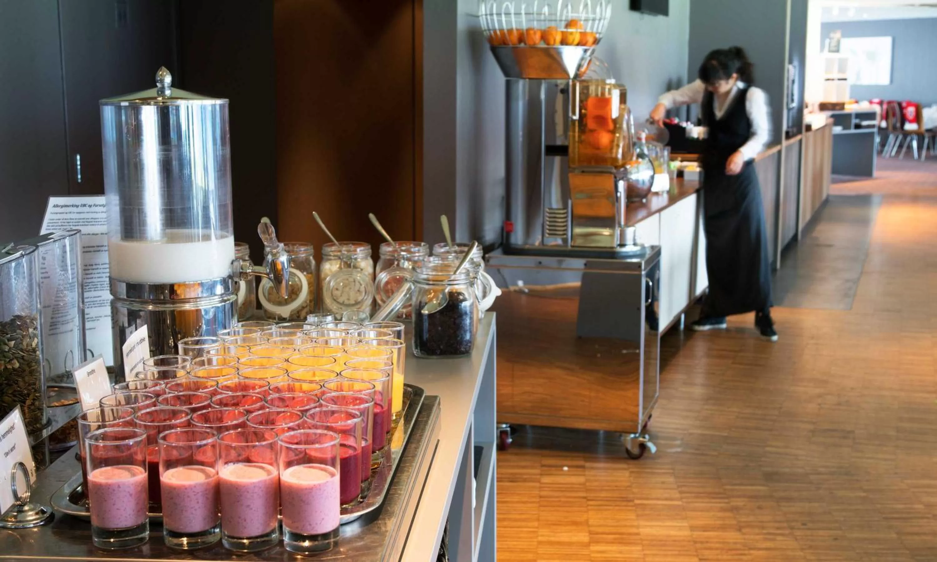 Buffet breakfast in Thon Partner Hotel Ullevaal Stadion