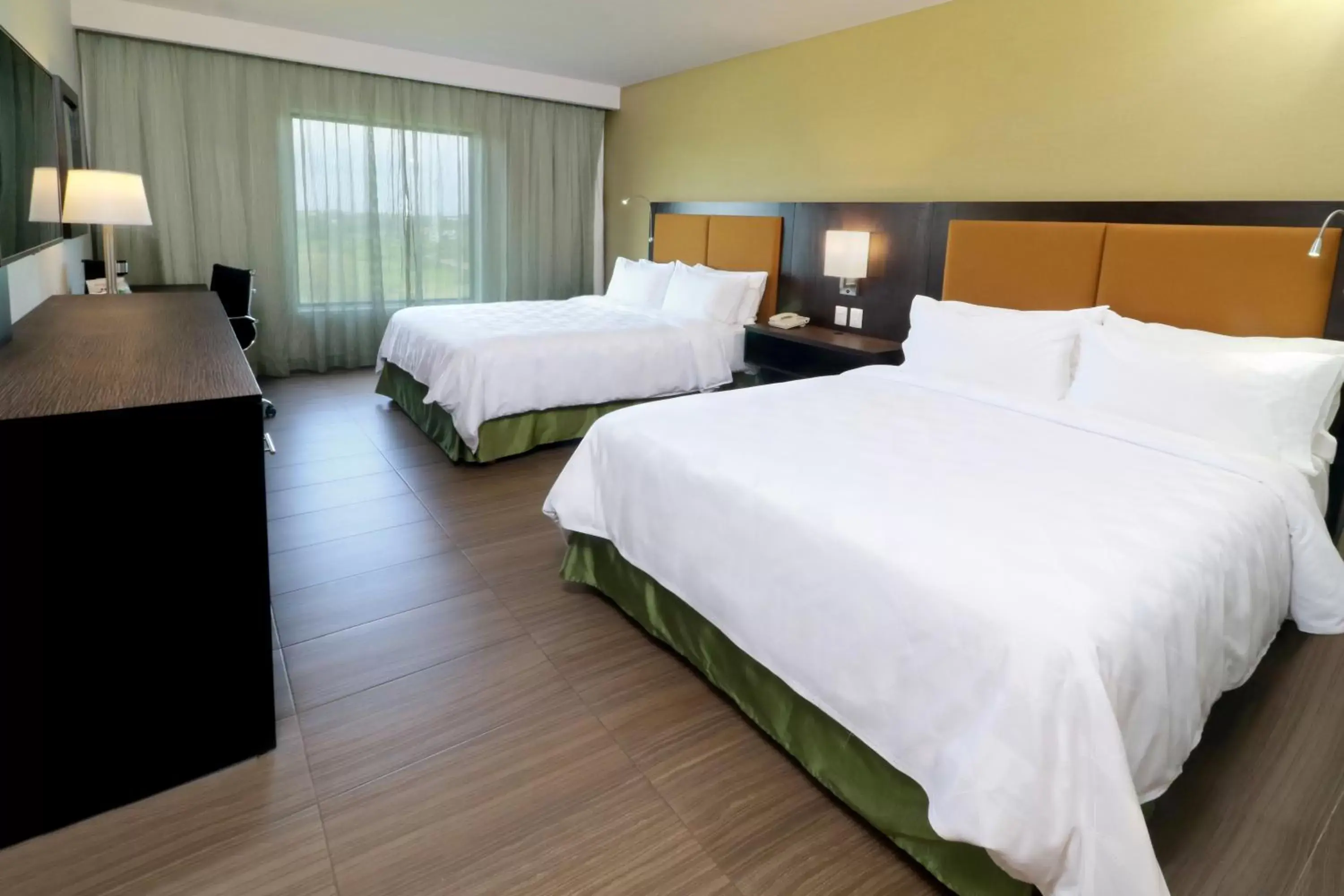 Bed in Holiday Inn Tampico-Altamira, an IHG Hotel