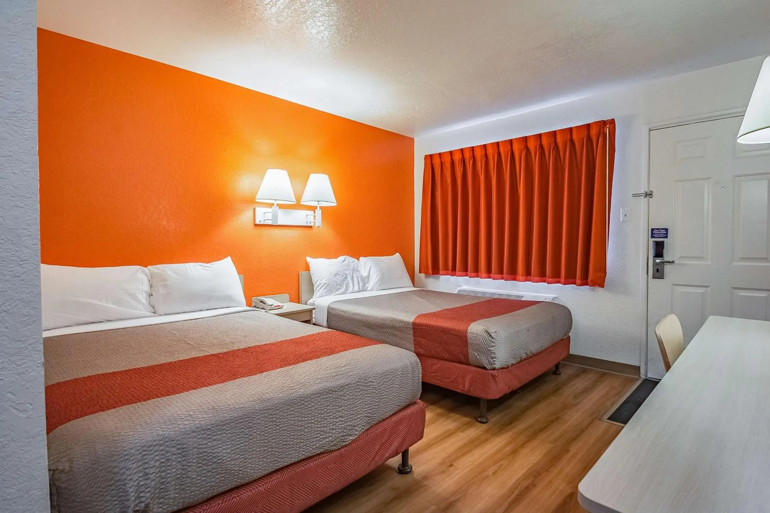 Quadruple Room in Motel 6-Salt Lake City, UT - West - Airport Quadruple Room in Motel 6-Salt Lake City, UT - West - Airport