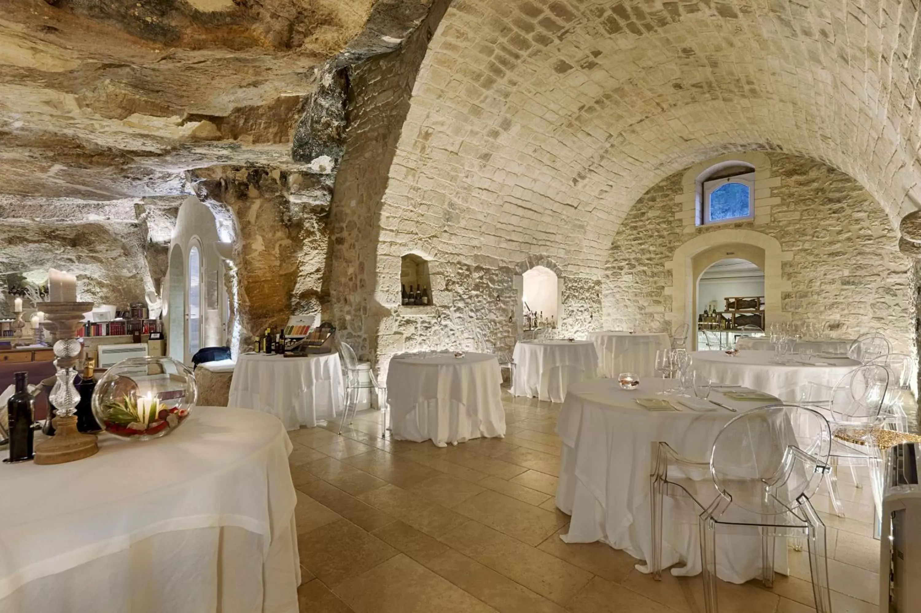 Restaurant/places to eat, Banquet Facilities in Relais & Châteaux Locanda Don Serafino