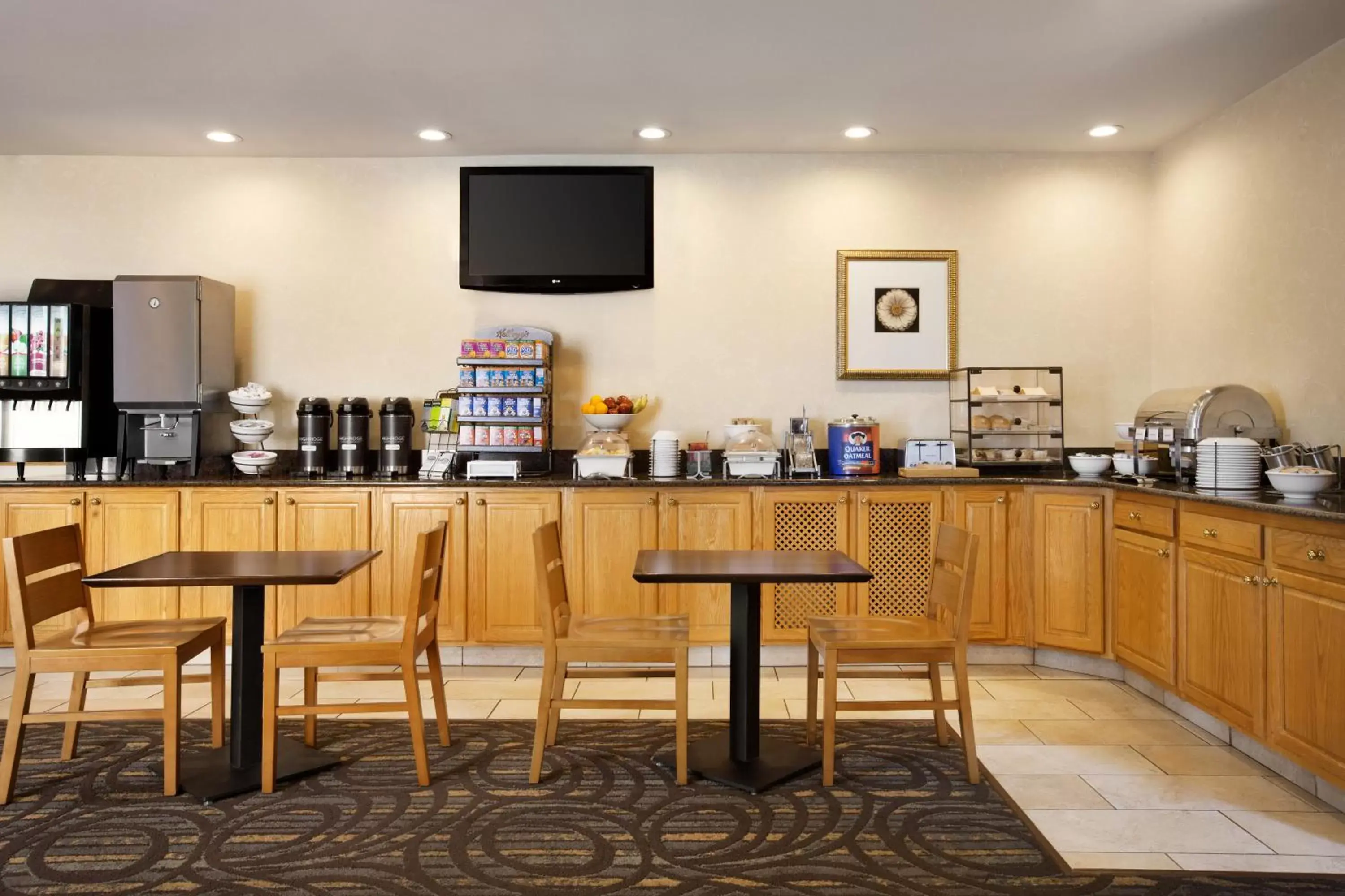 Food and drinks, Restaurant/Places to Eat in Country Inn & Suites by Radisson, Lexington, VA