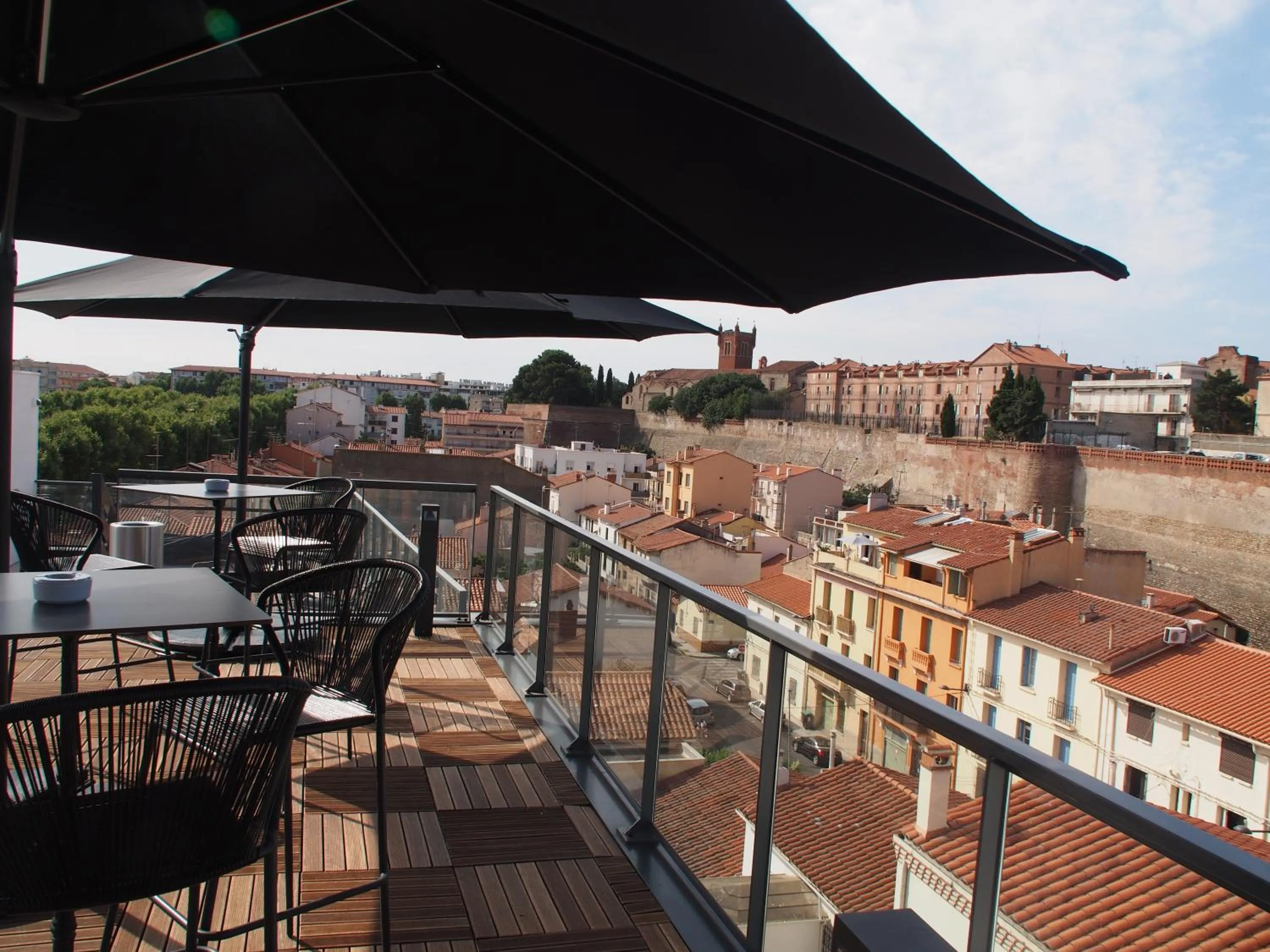 Balcony/Terrace in Dali Hôtel Perpignan - Restaurant