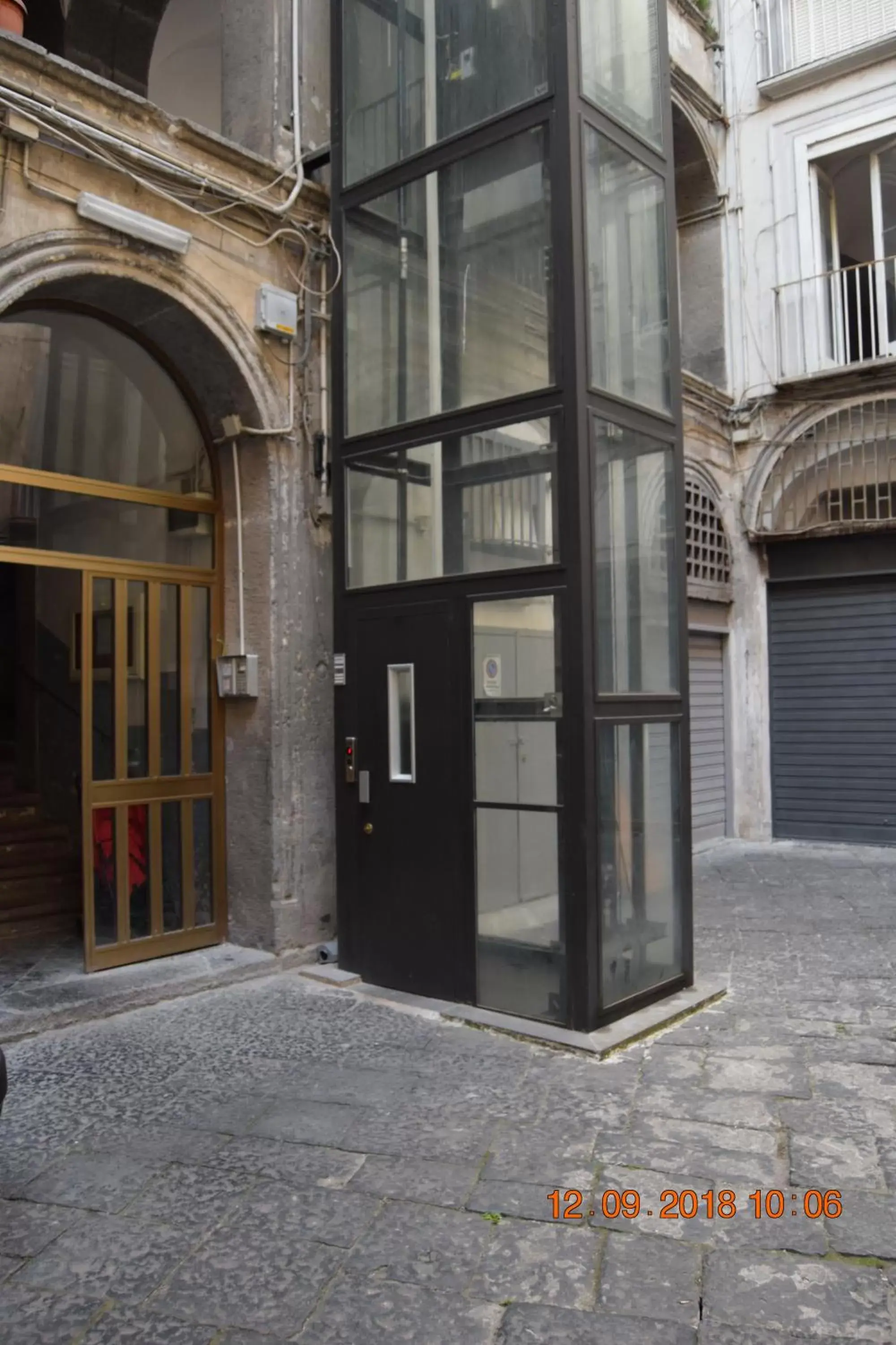 Property building, Facade/Entrance in Domus San Biagio 14