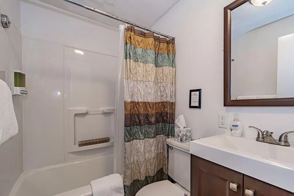 Bathroom in Suites of Lava Hot Springs