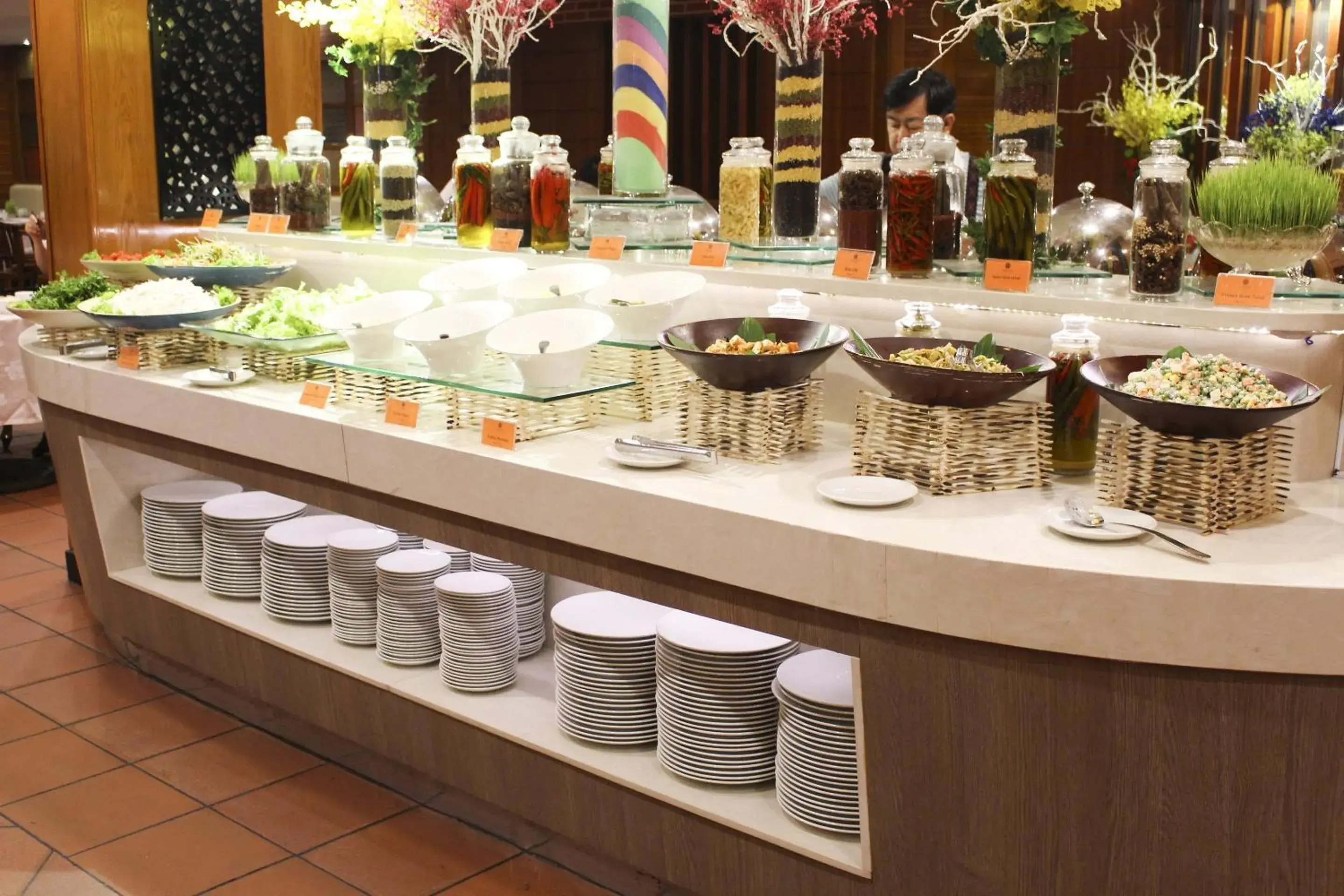 Food and drinks in Ramana Saigon Hotel