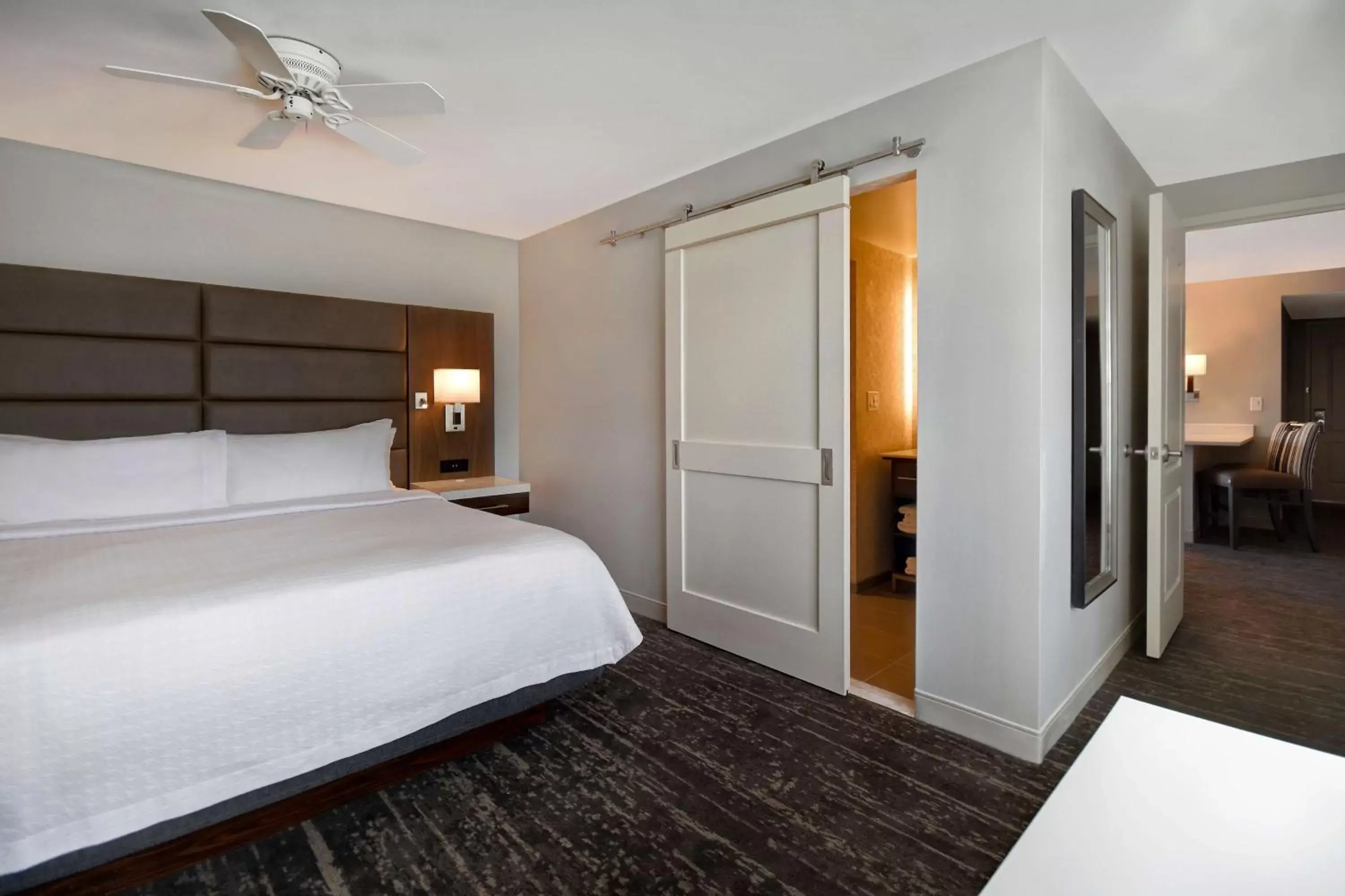 Bed in Homewood Suites by Hilton Philadelphia-City Avenue