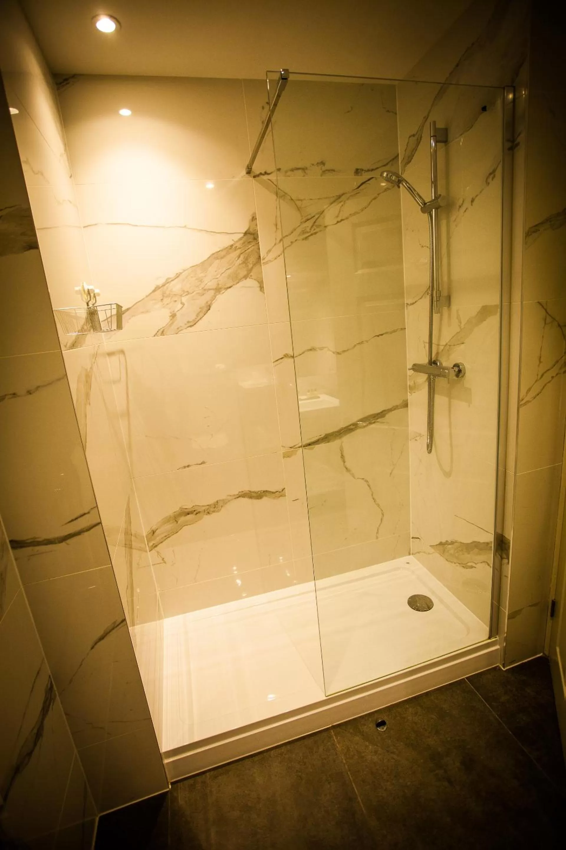 Bathroom in Heywood Spa Hotel