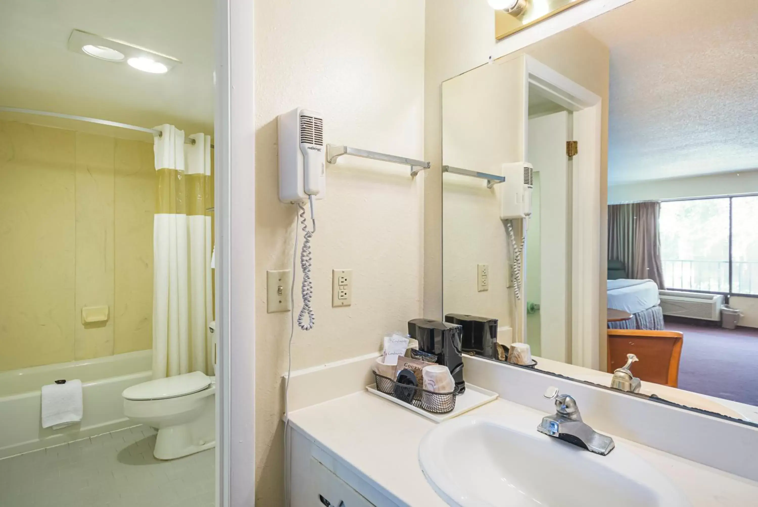 Bathroom in Americas Best Value Inn & Suites Melbourne