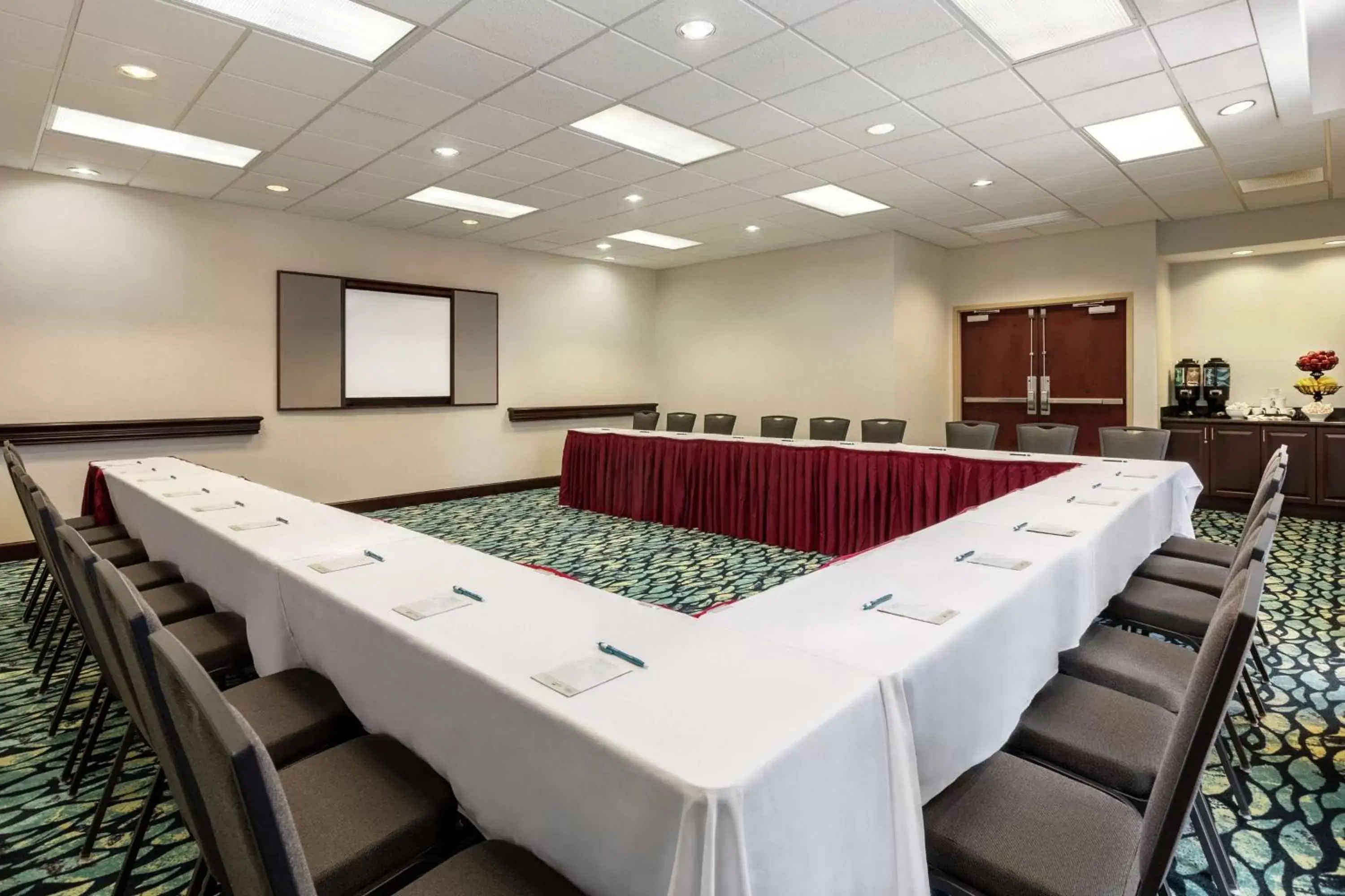 Meeting/conference room in Homewood Suites by Hilton Macon-North