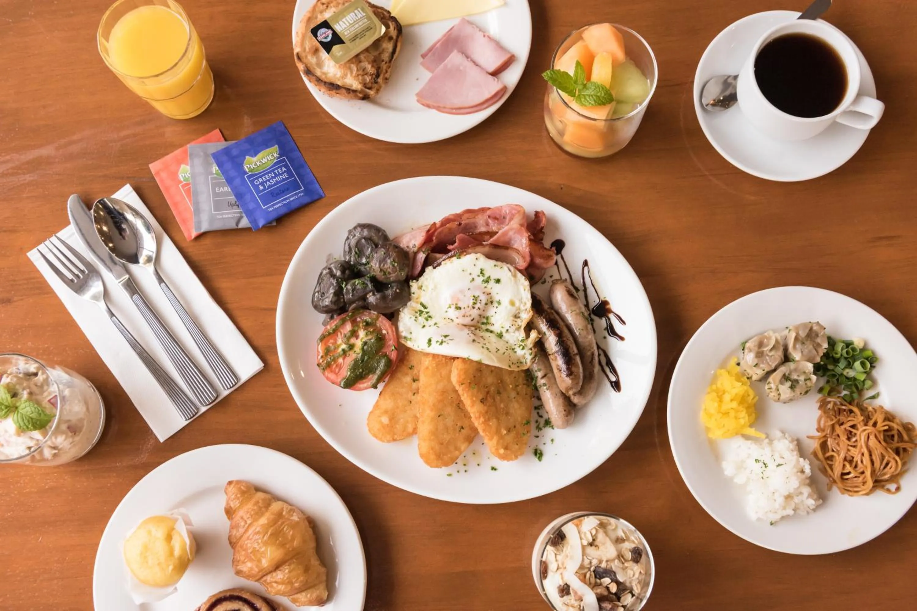 Buffet breakfast in Distinction Hamilton Hotel & Conference Centre