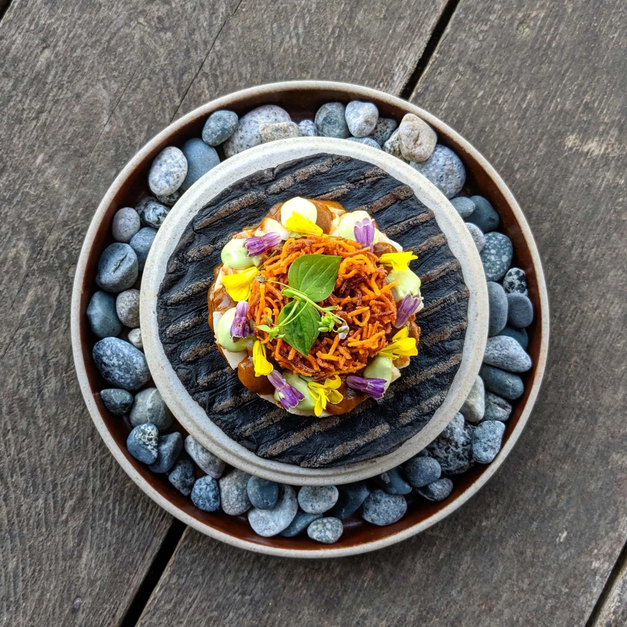 Restaurant/places to eat in Pluvio restaurant and rooms