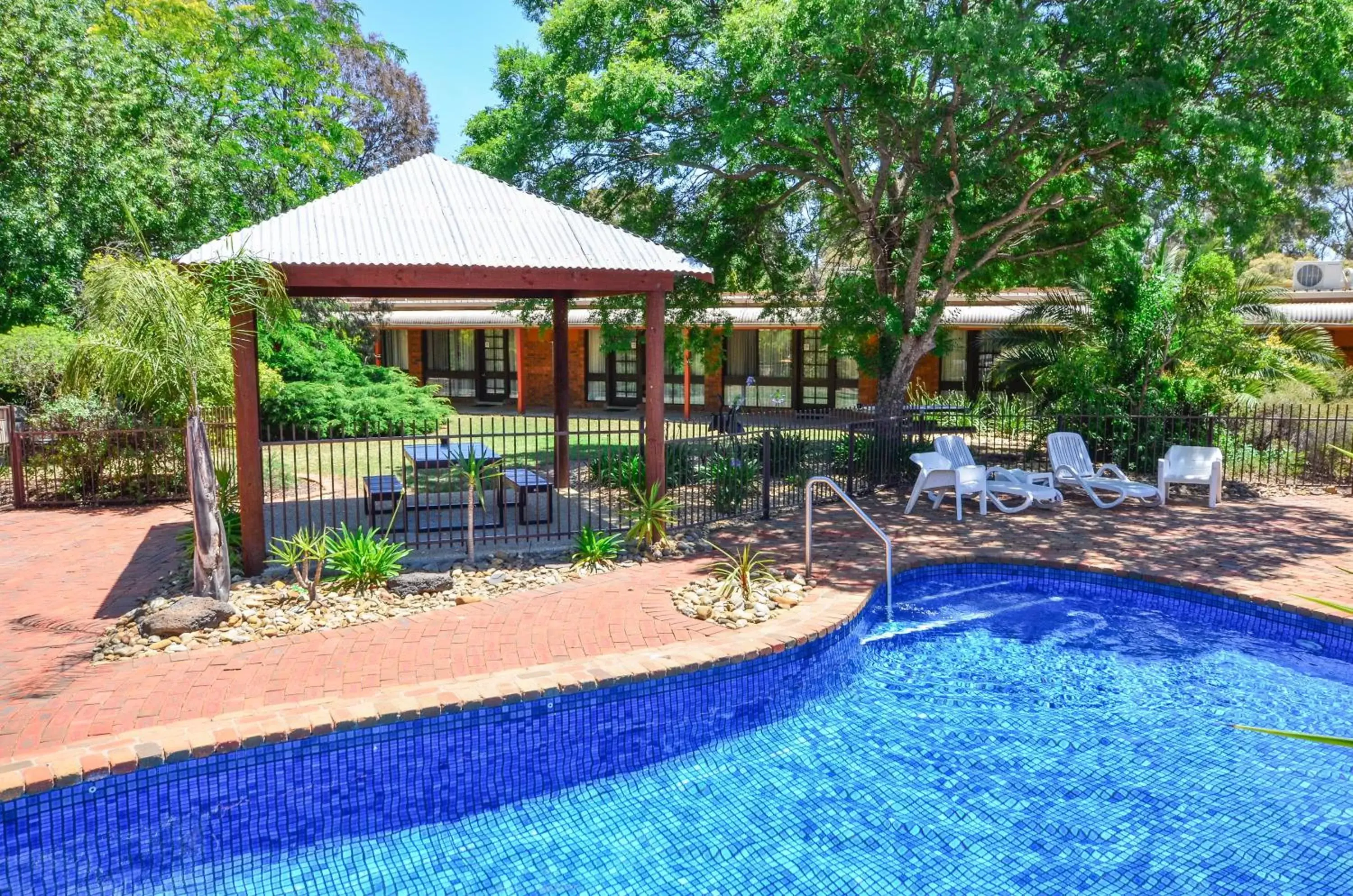 Swimming Pool in River Country Inn