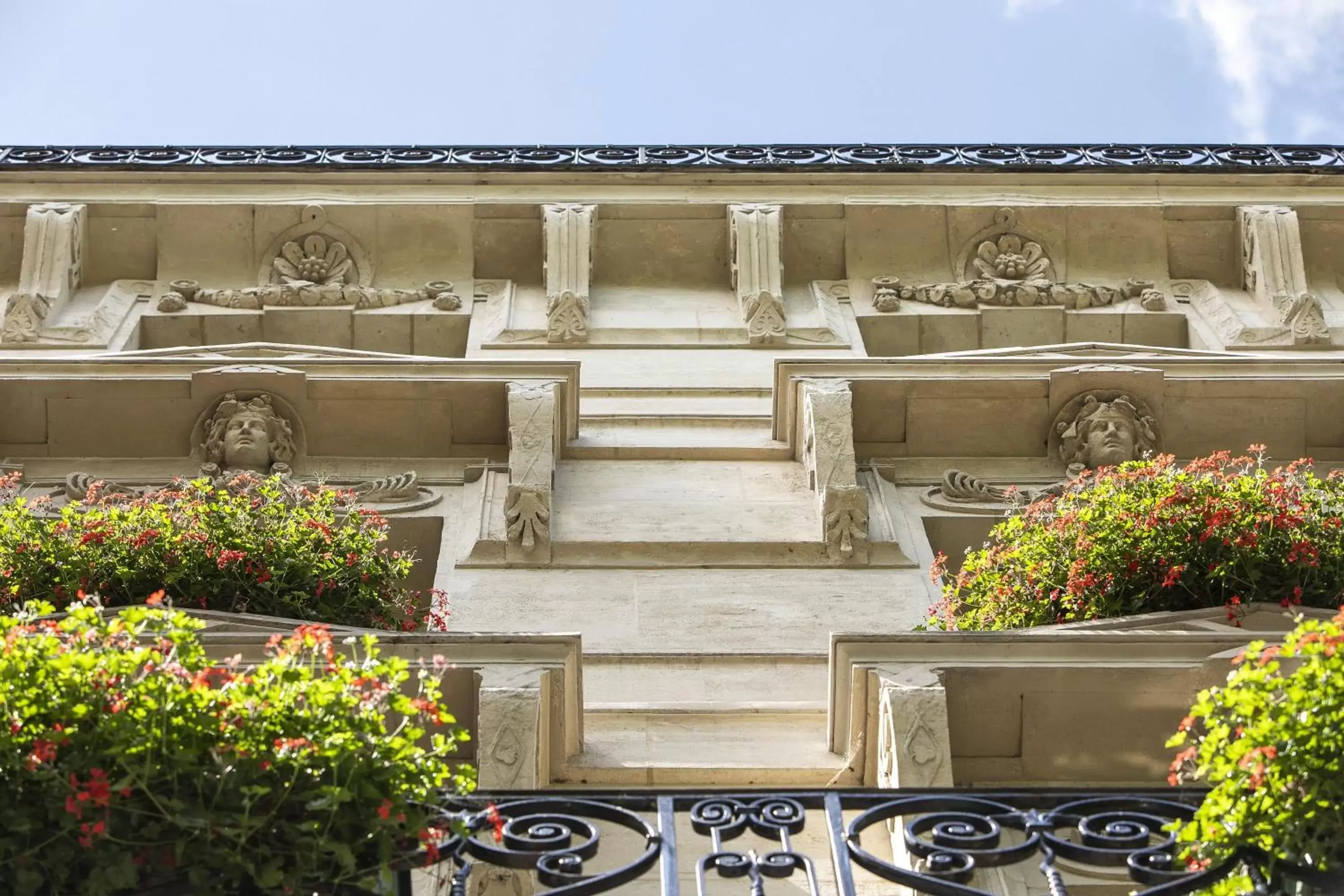 Facade/entrance in Hôtel Elysées Régencia Facade/entrance in Hôtel Elysées Régencia
