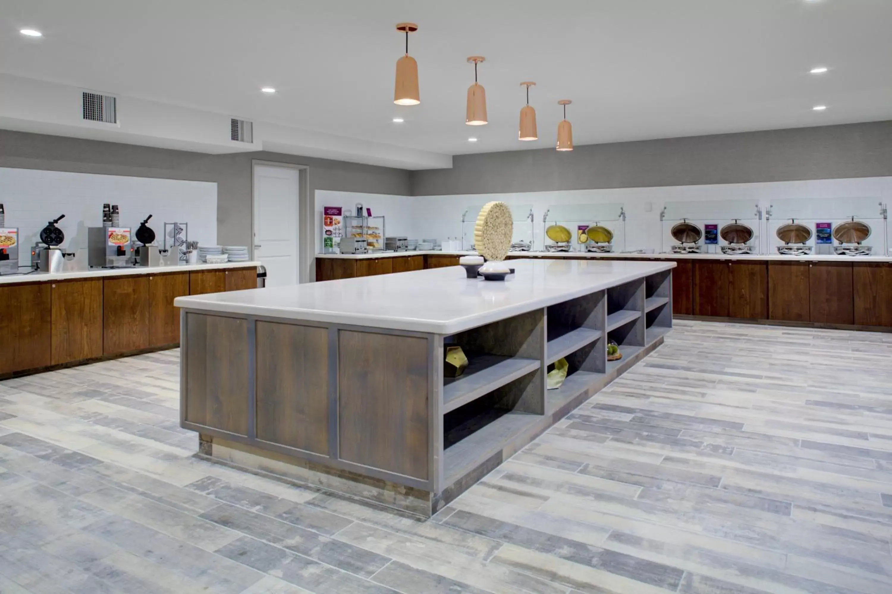 Breakfast, Kitchen/Kitchenette in Fairfield Inn & Suites by Marriott Boulder Broomfield/Interlocken