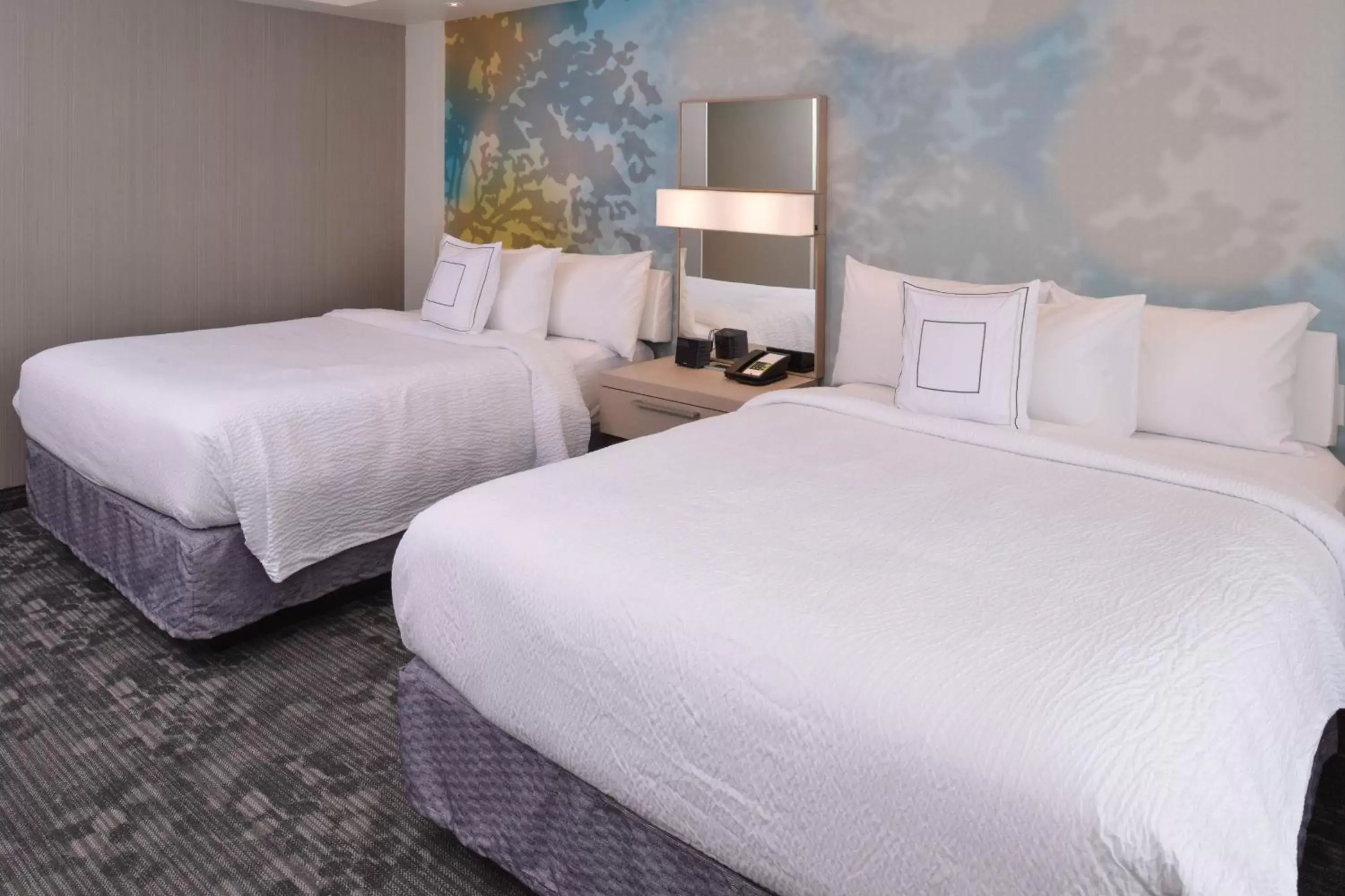 Photo of the whole room, Bed in Courtyard by Marriott Boston Littleton