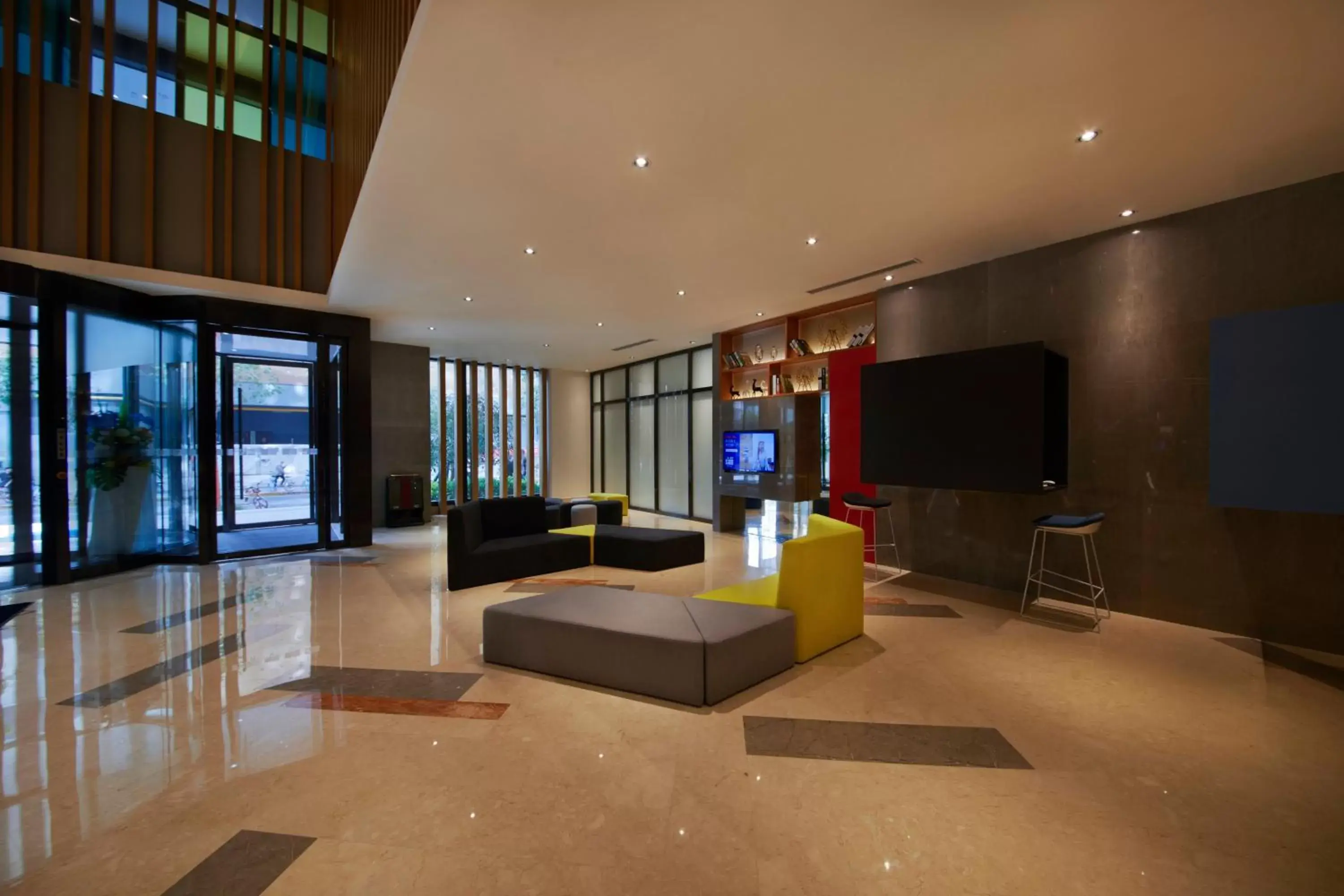 Property building, TV/Entertainment Center in Holiday Inn Express Zhengzhou Zhengdong, an IHG Hotel