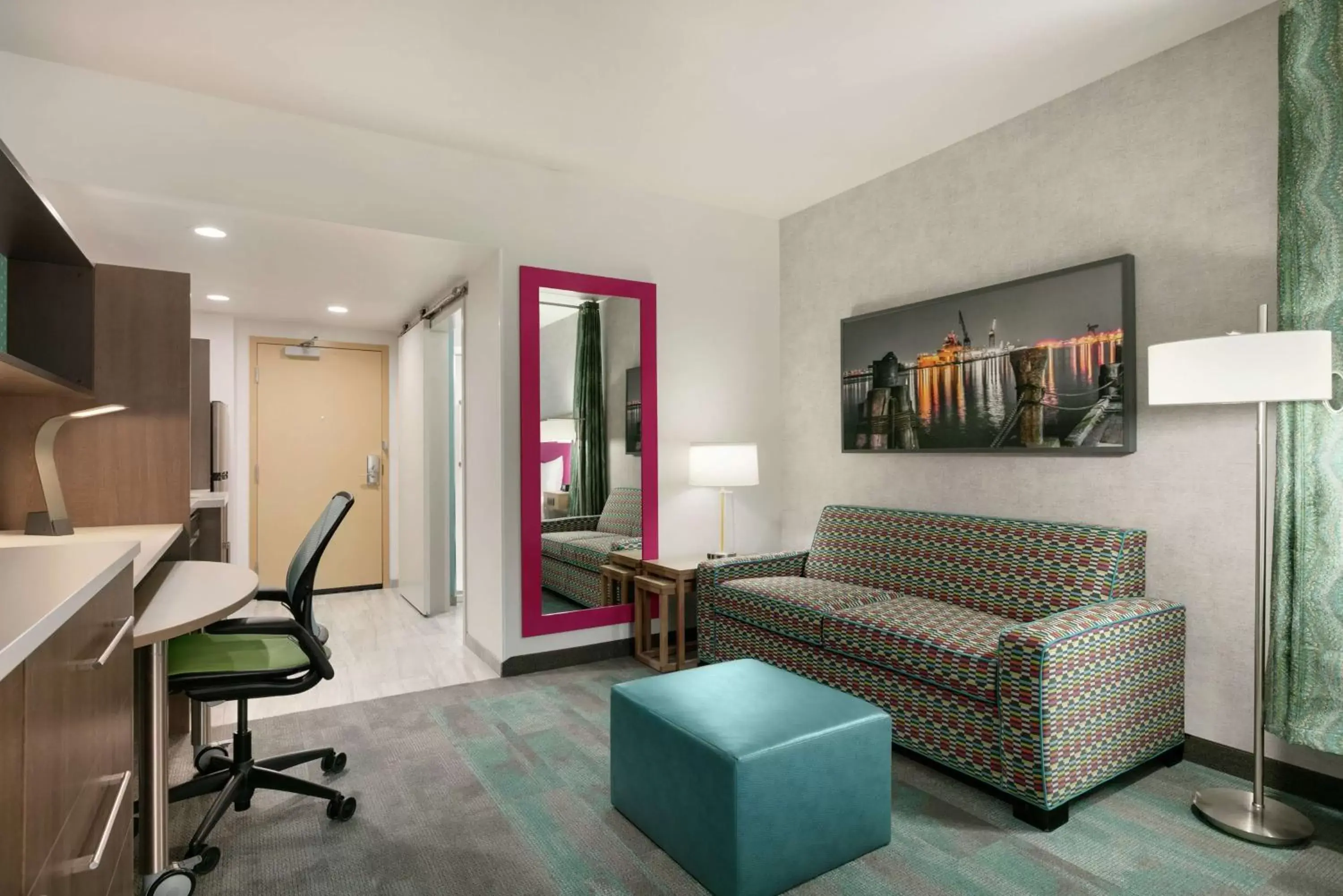 Bedroom, Seating Area in Home2 Suites By Hilton Norfolk Airport