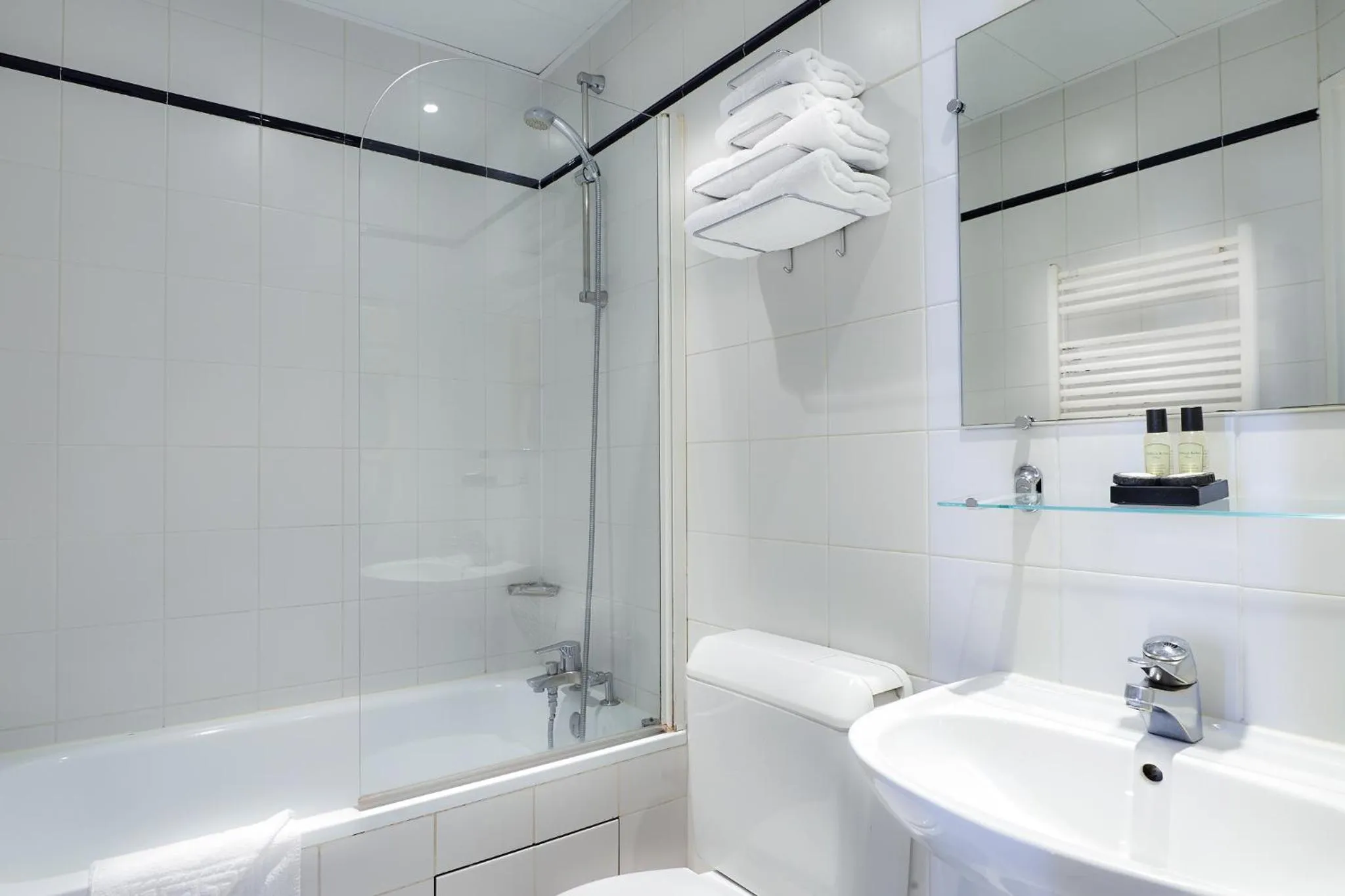 Toilet in Montparnasse Daguerre