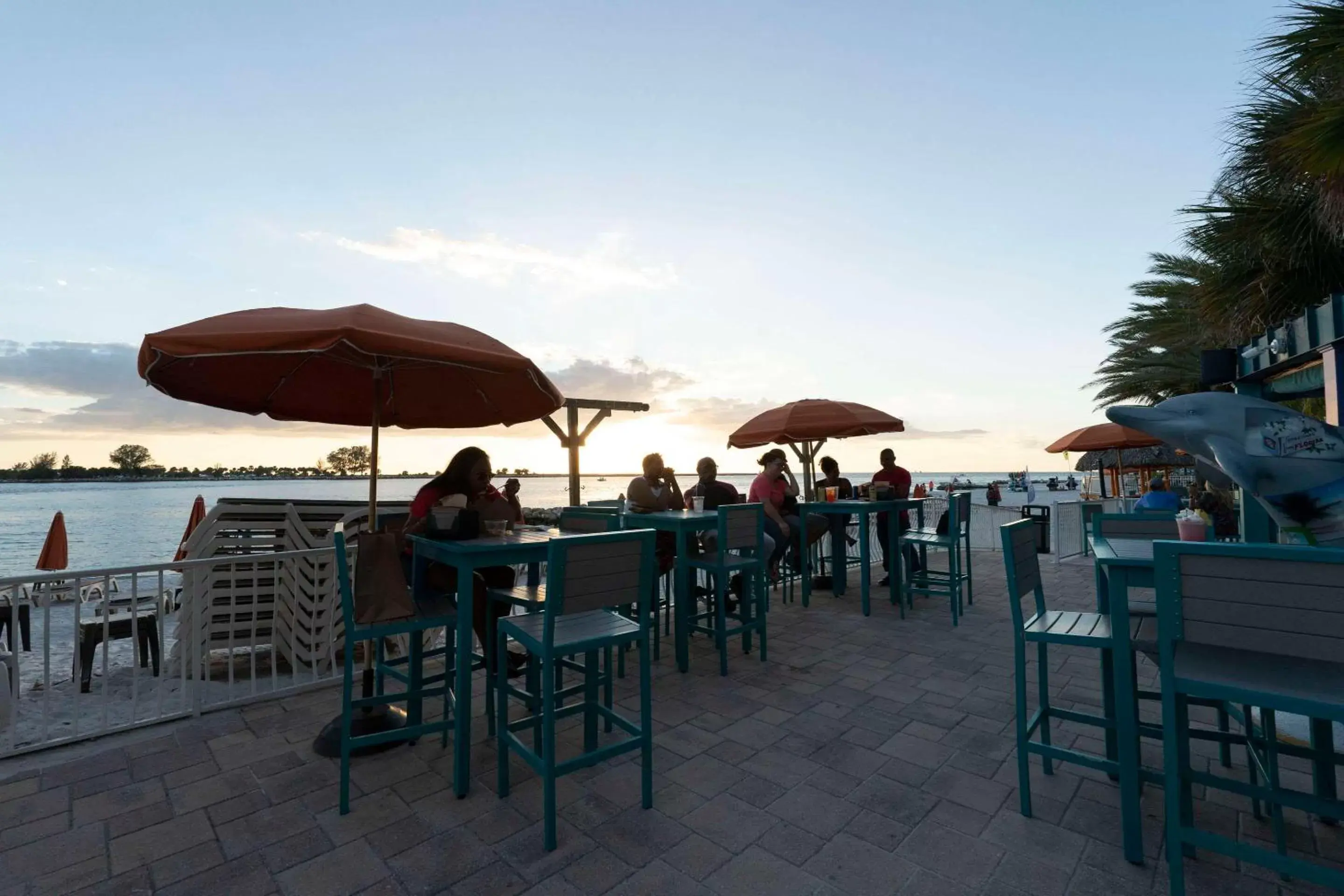 Restaurant/places to eat in Winter the Dolphins Beach Club, Ascend Hotel Collection
