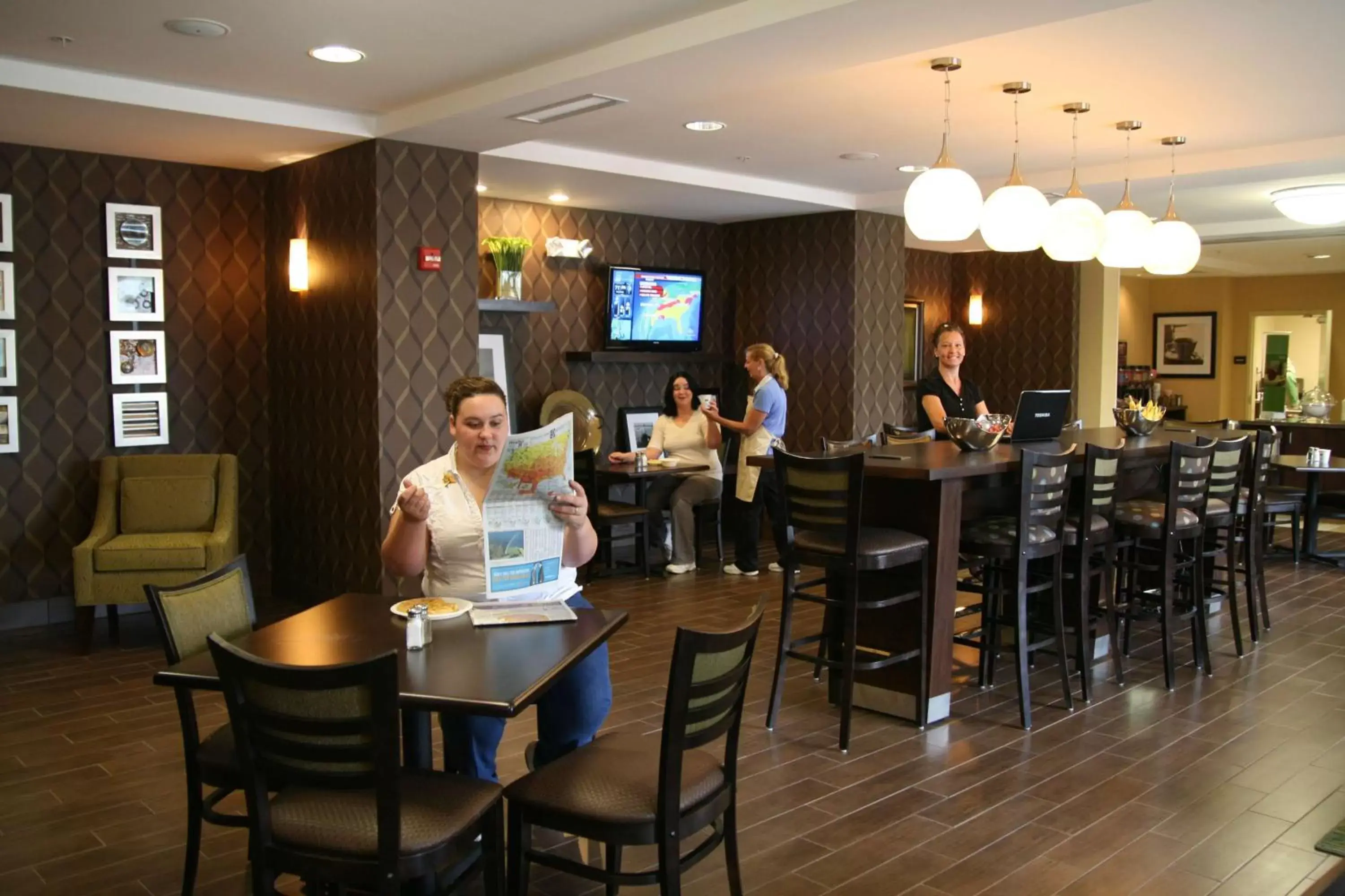 Dining area, Restaurant/Places to Eat in Hampton Inn Dandridge