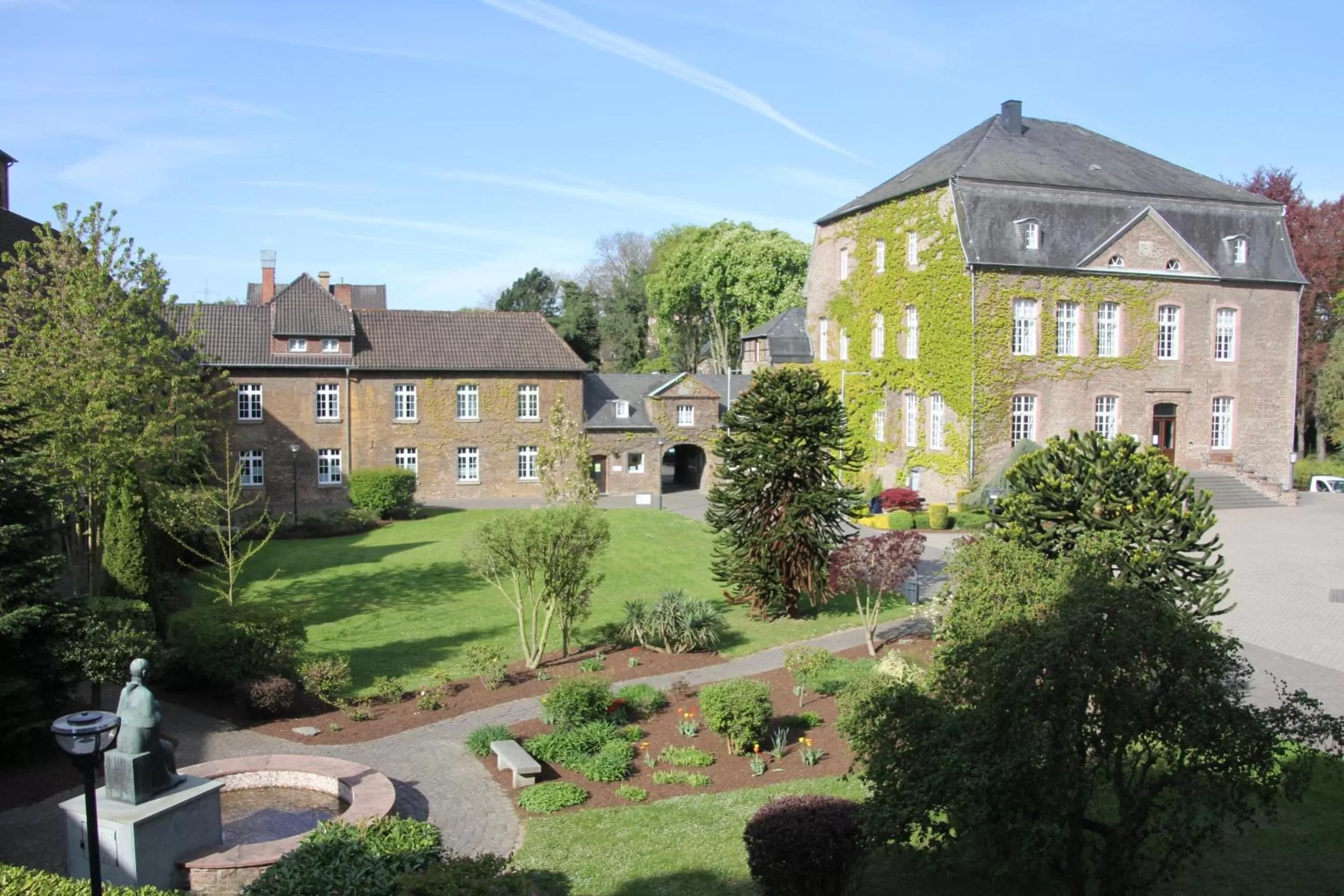 Facade/entrance in Haus Overbach