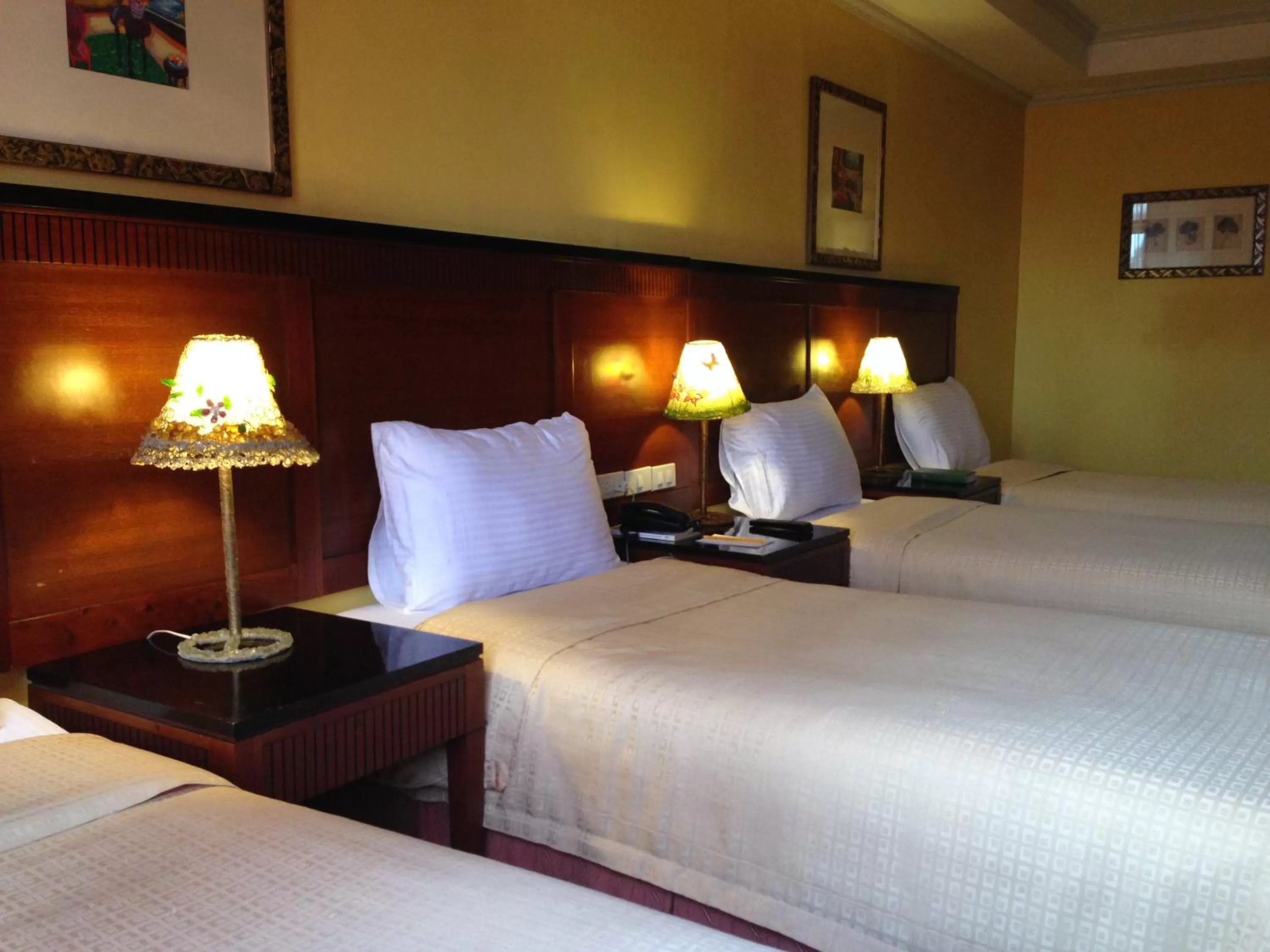 Decorative detail, Bed in Hotel Elizabeth - Baguio