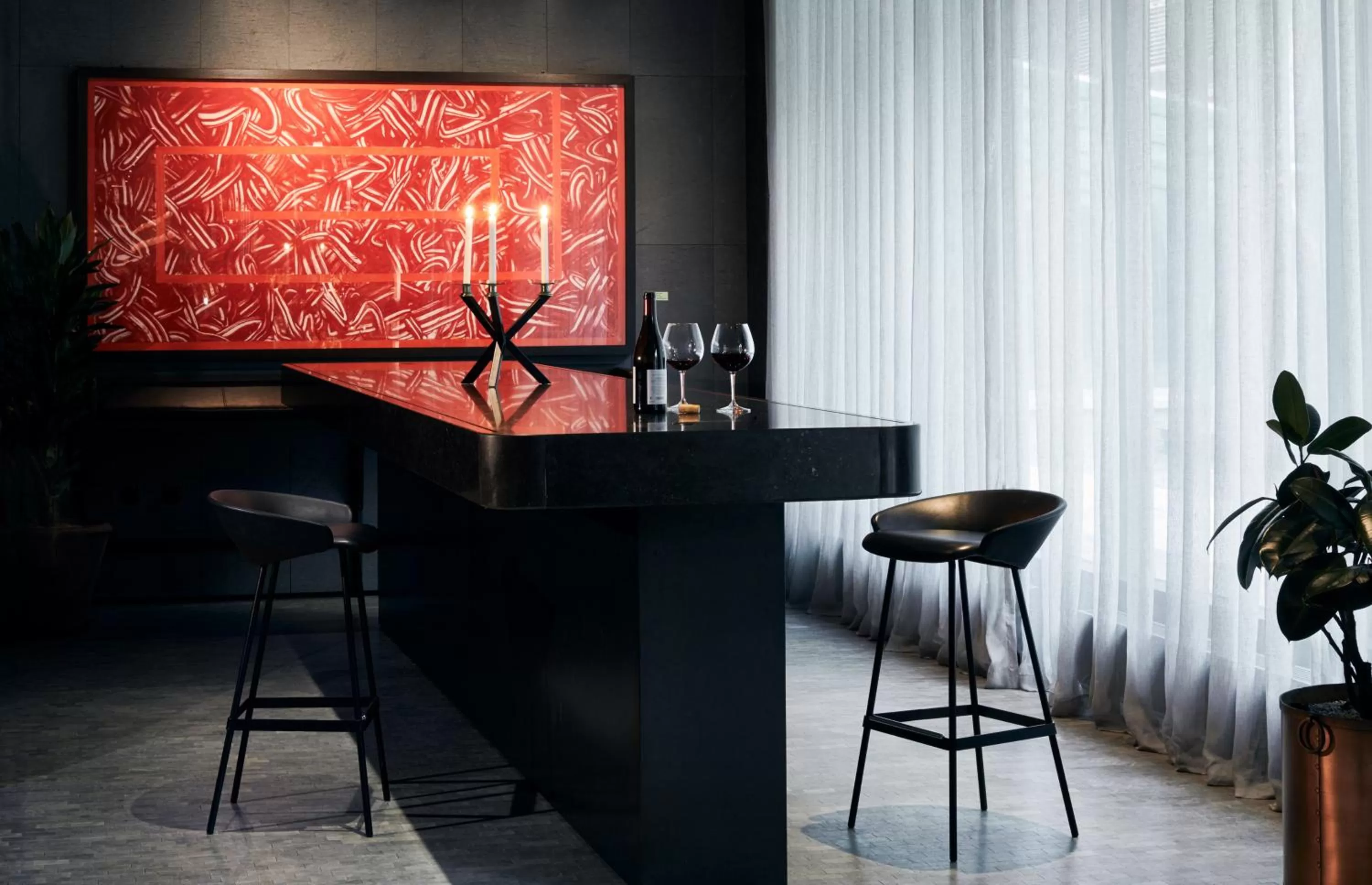 Lounge or bar in At Six