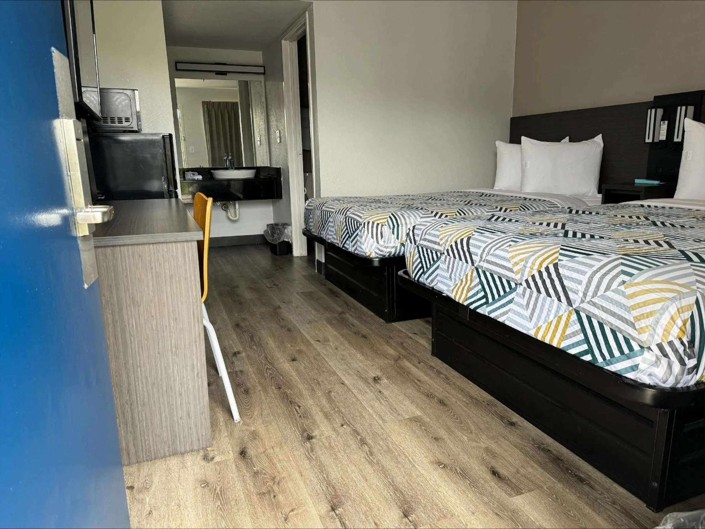 Bed in Motel 6-Bradenton, FL