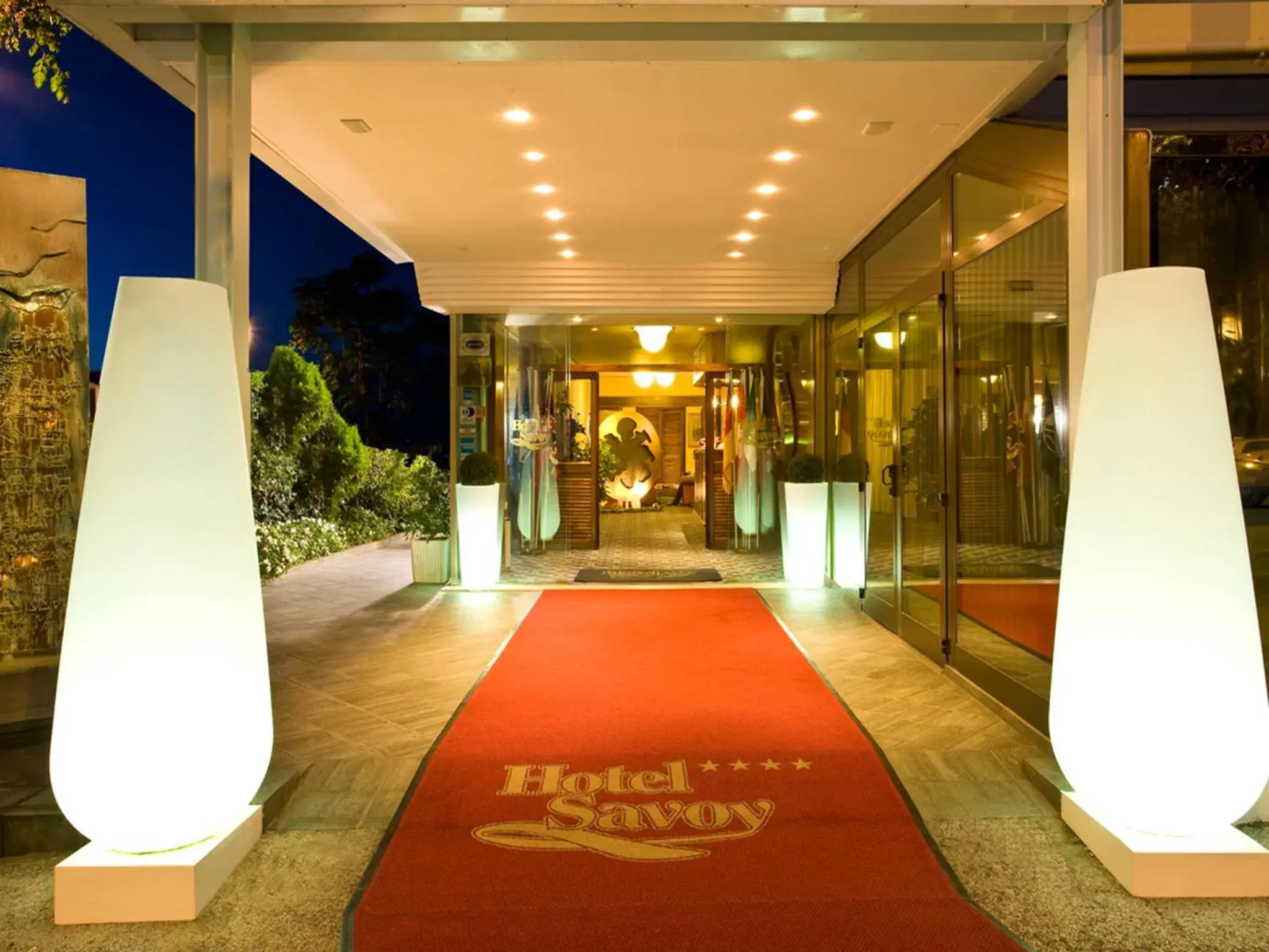 Facade/entrance in Hotel Savoy